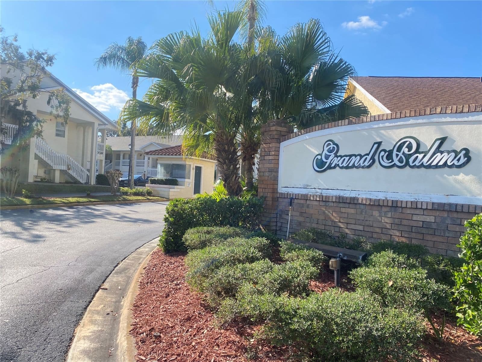 3204 SABAL PALMS 5