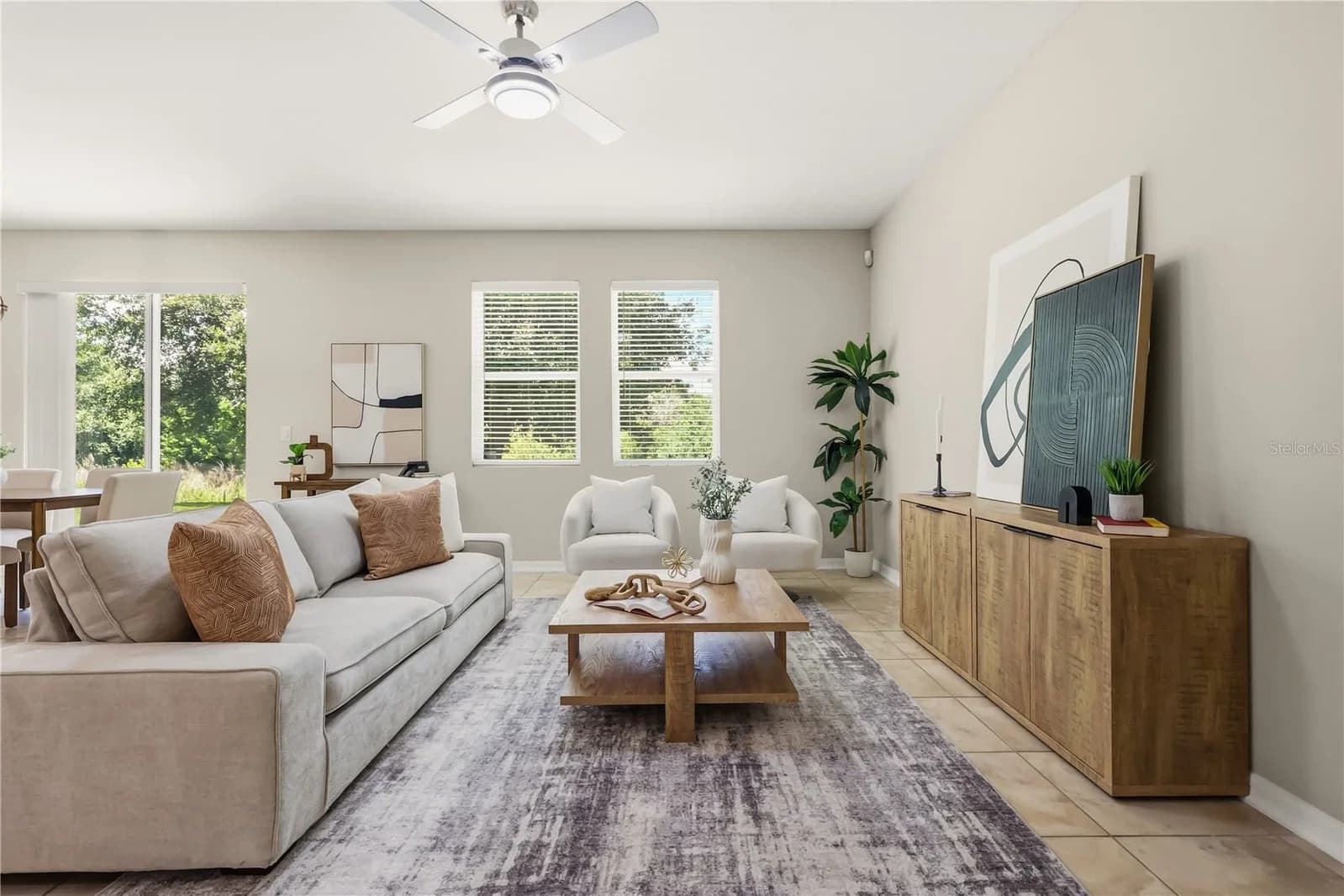 215 LAKESHORE 4