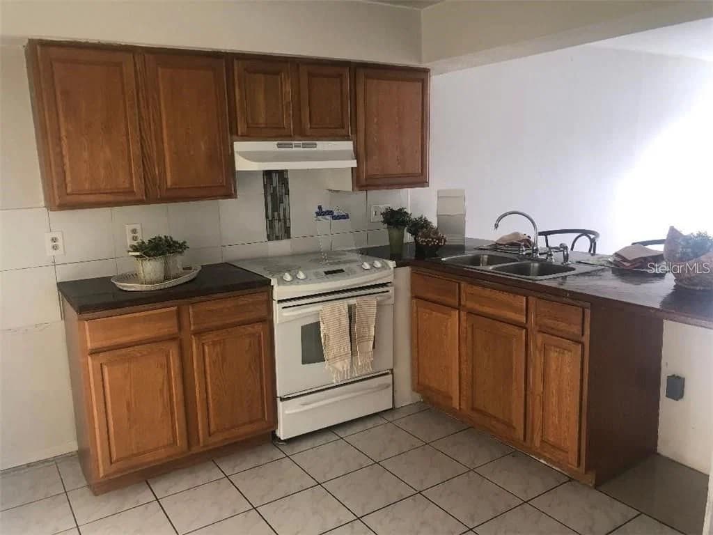 1896 CARALEE Boulevard #1, Orlando, FL 32822 3