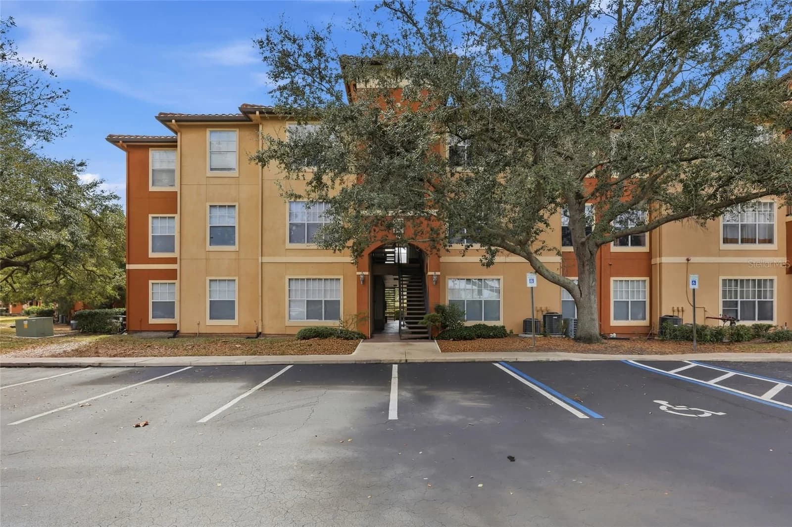 5518 METROWEST Boulevard #11-104, Orlando, FL 32811