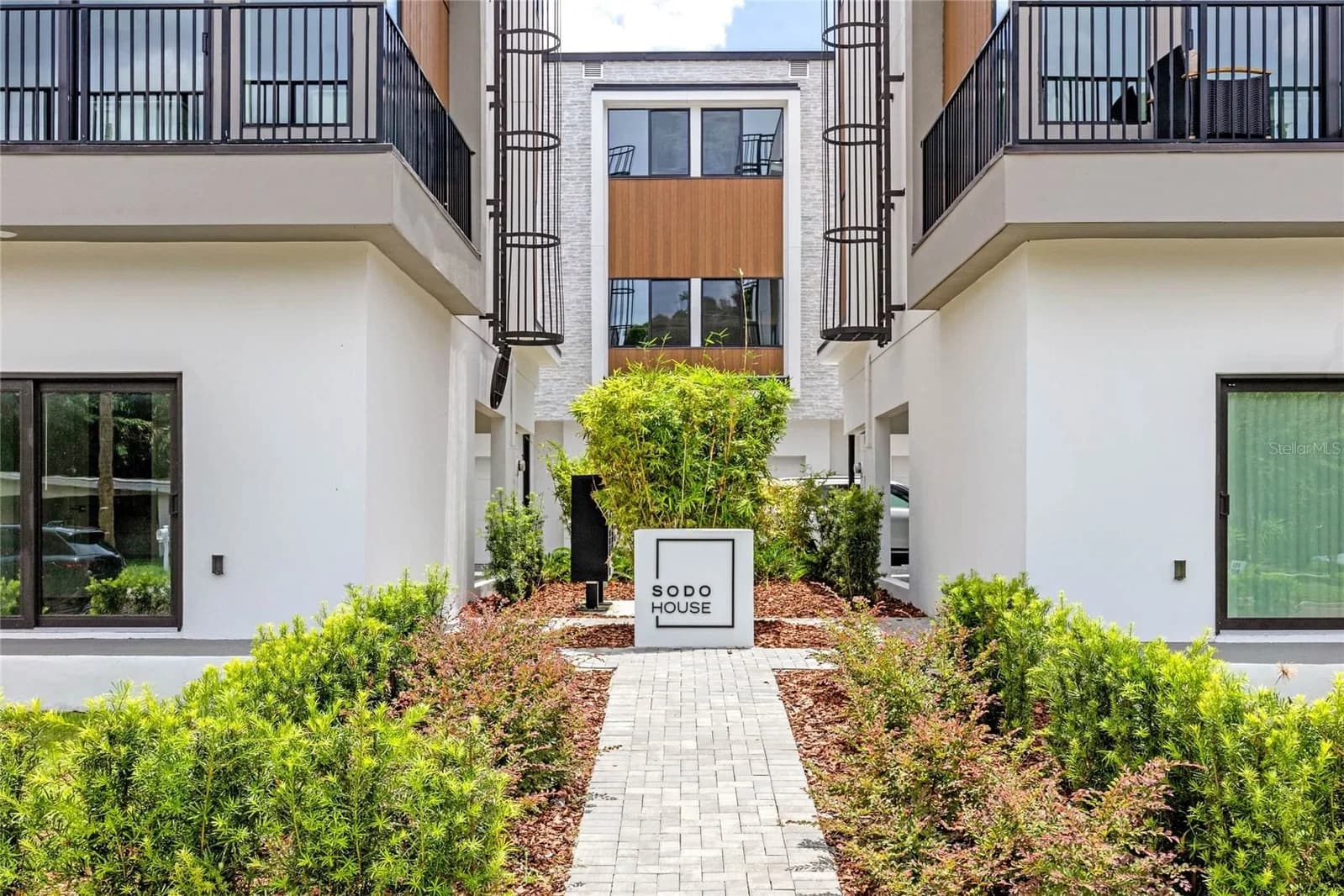 52 HARDING Street #A, Orlando, FL 32806 3