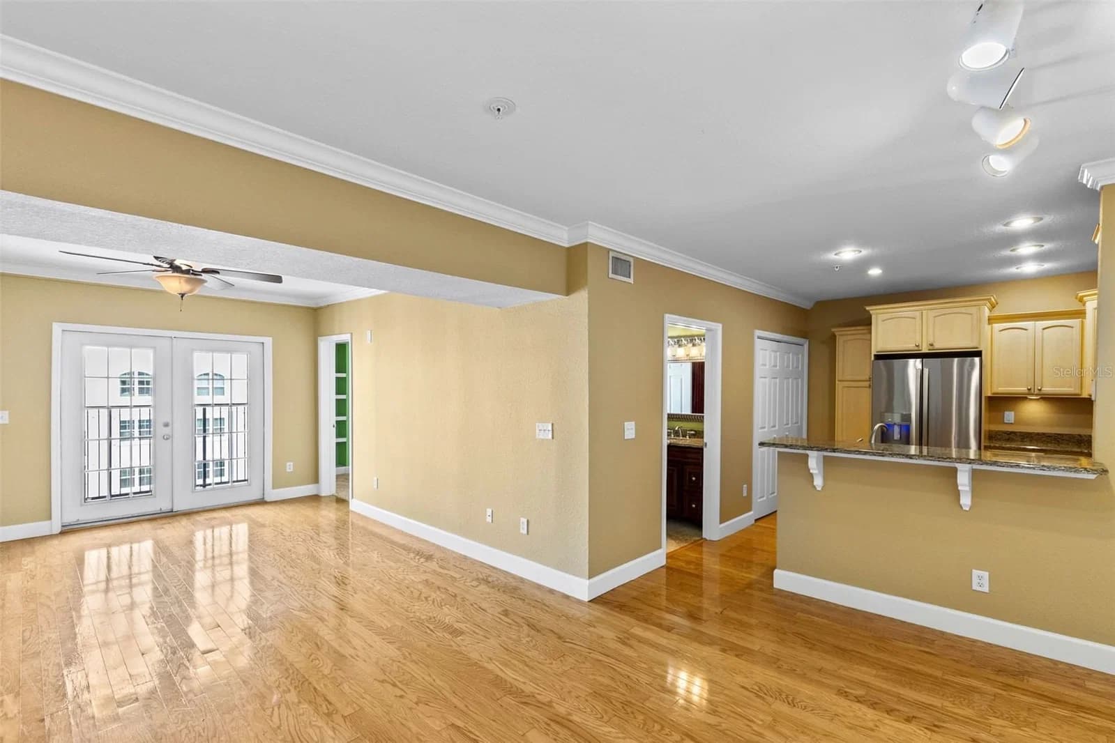 204 SOUTH Street #6057 5