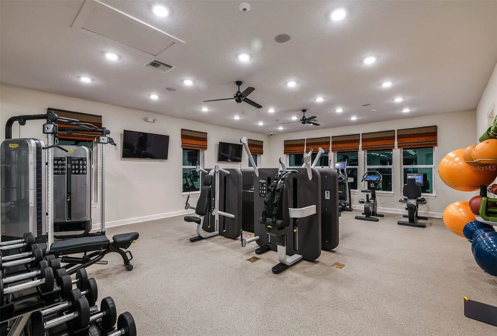 7545 LAUREATE Boulevard #7303 4