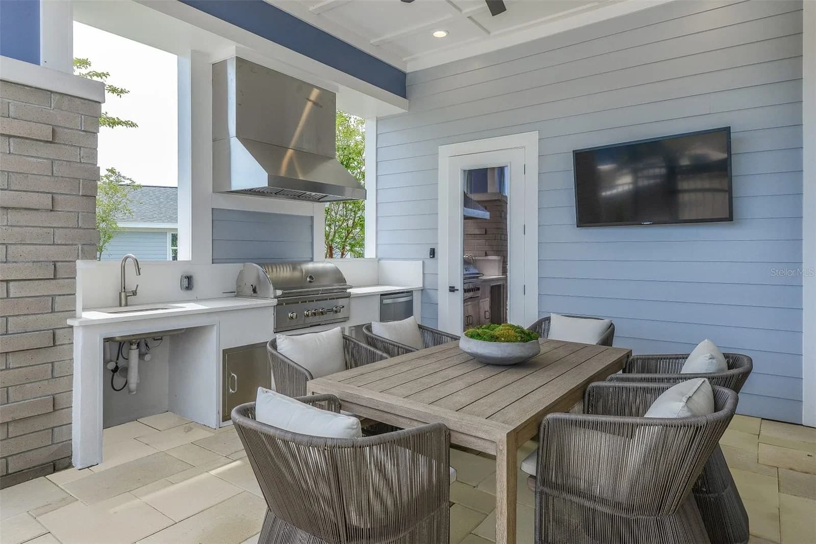 7545 LAUREATE Boulevard #7303 5