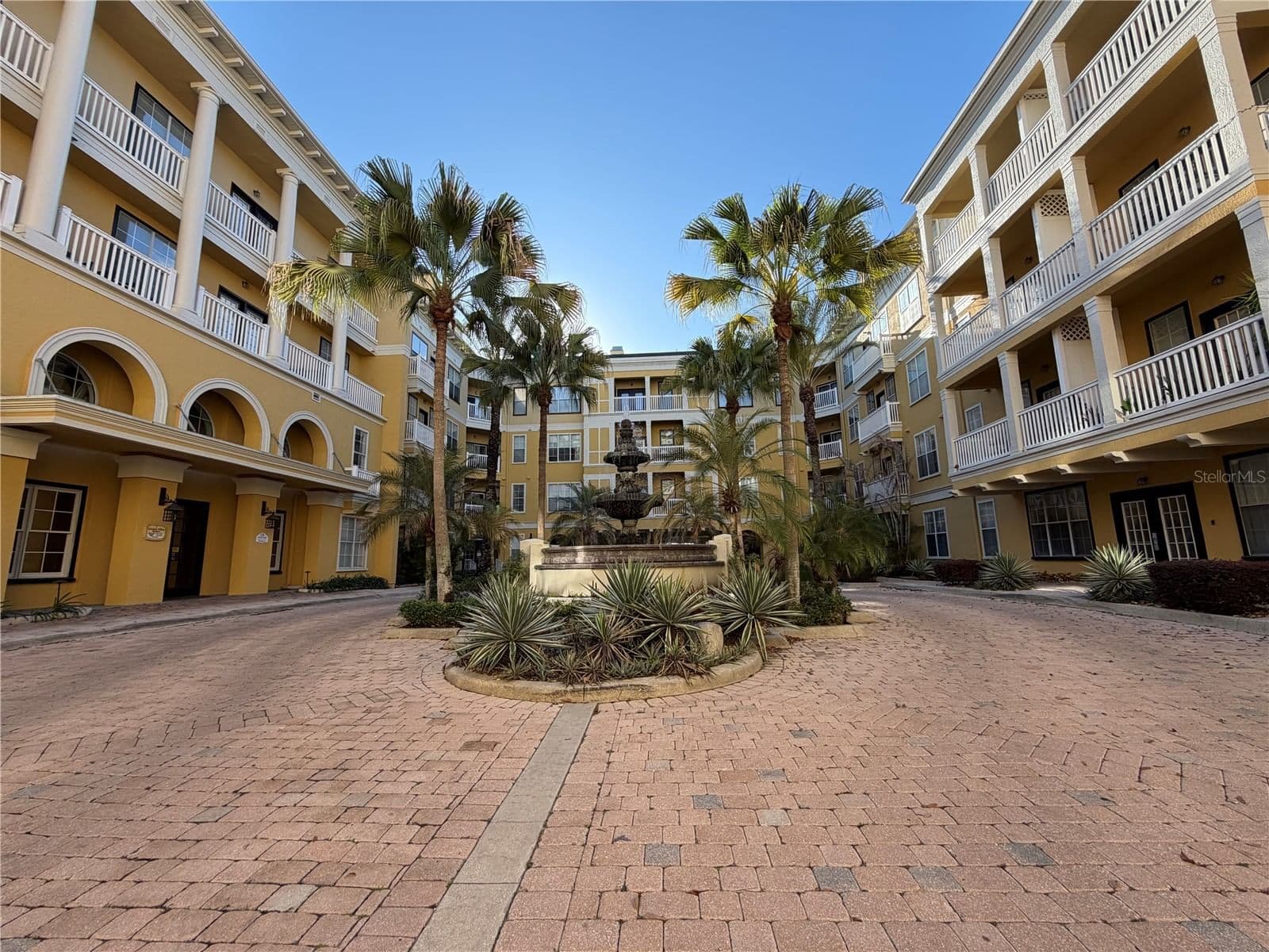860 ORANGE Avenue #301, Orlando, FL 32801 3