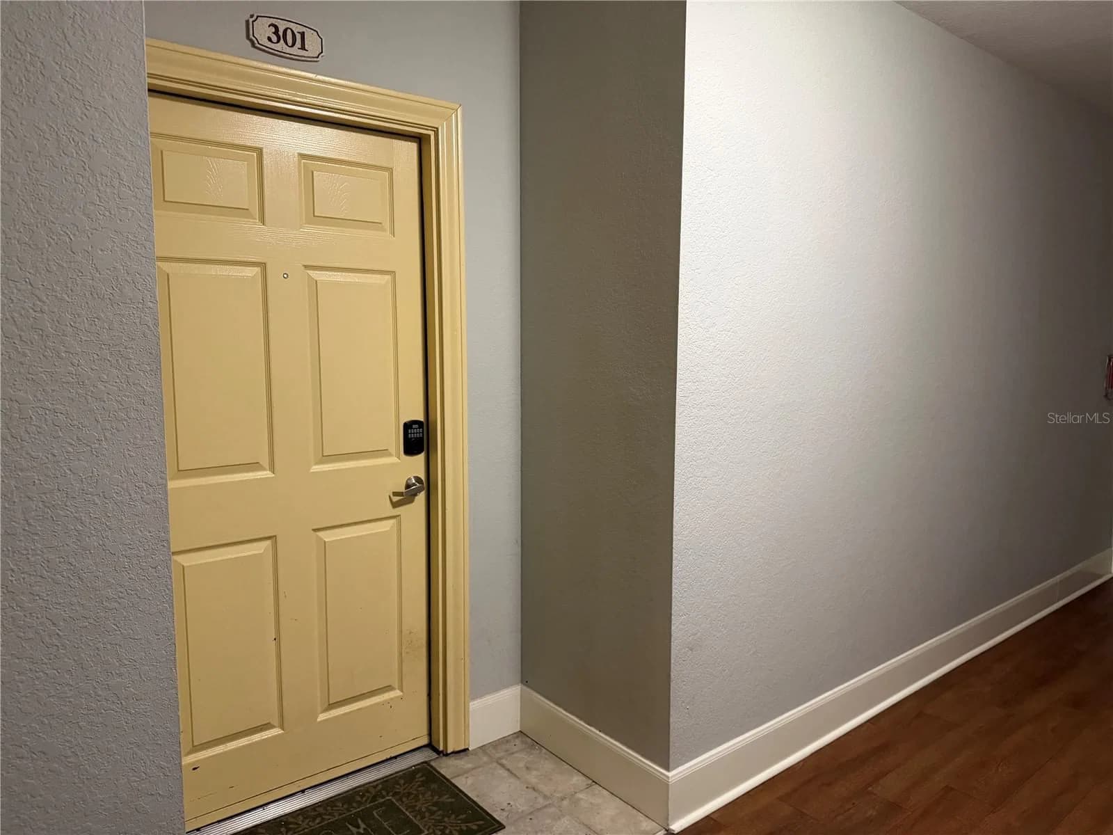 860 ORANGE Avenue #301 5