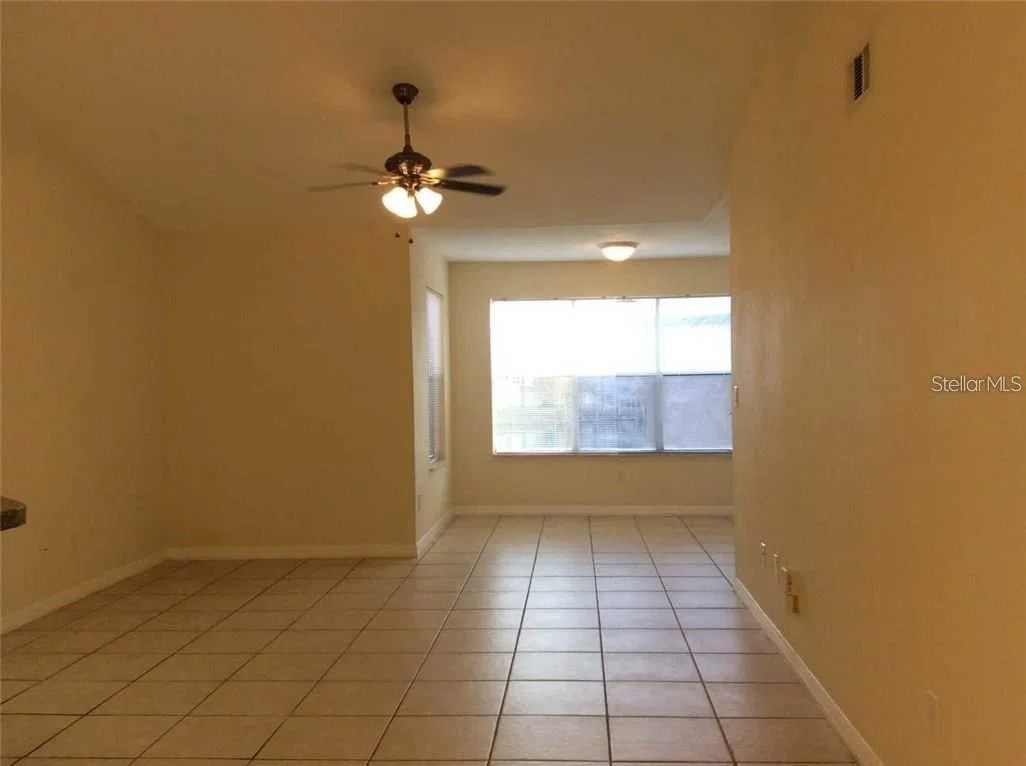 5713 GATLIN Avenue #227 4
