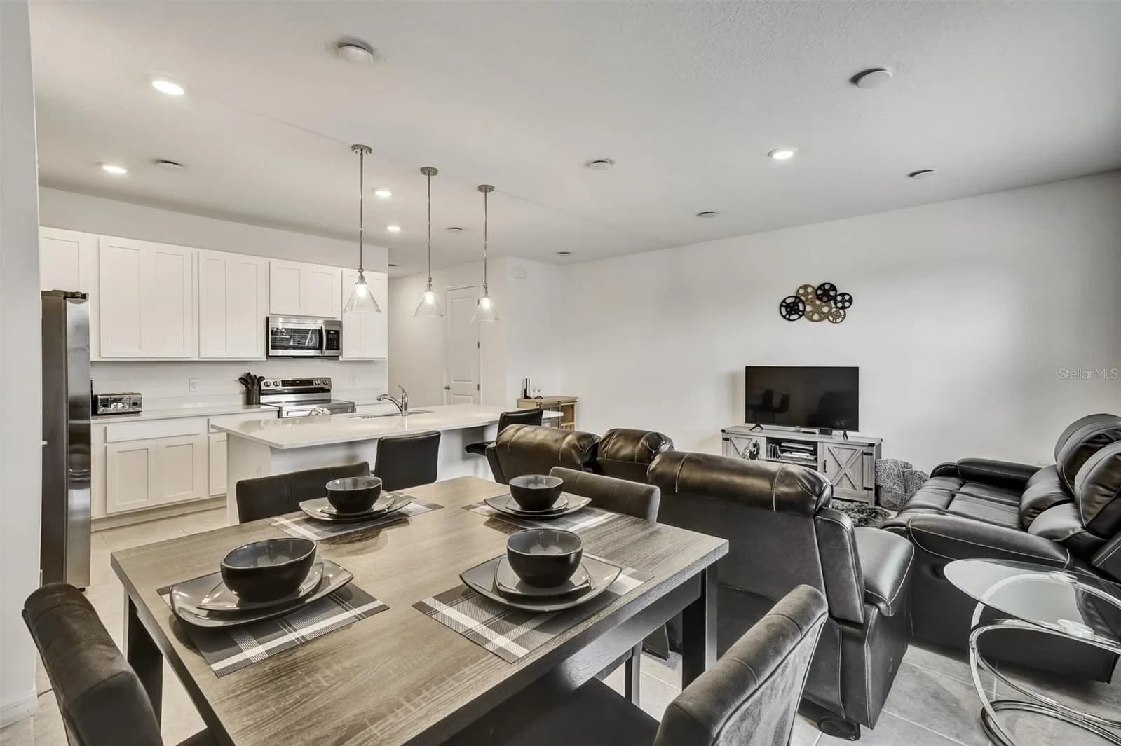 1056 PLANTATION 5