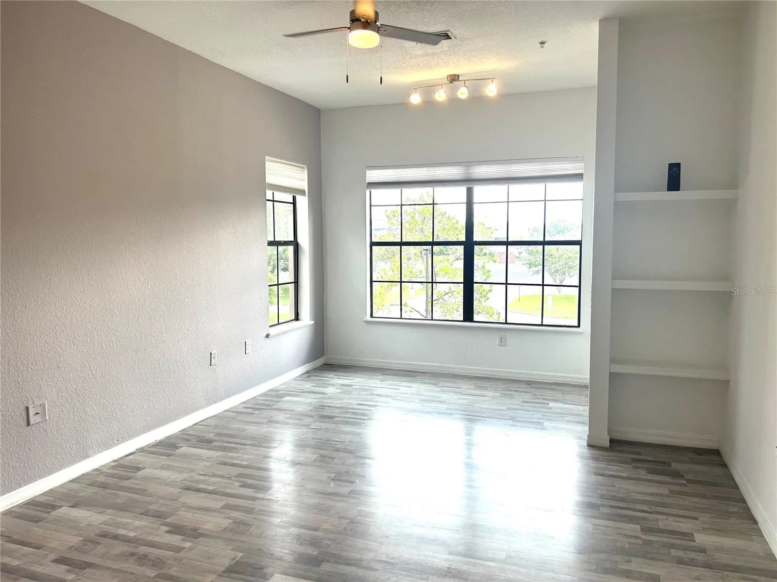 6137 METROWEST Boulevard #307 4