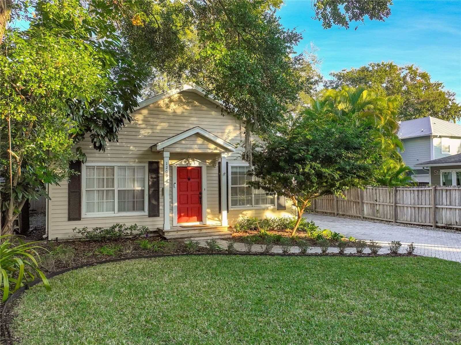 1209 CLOUSER Avenue, Orlando, FL 32804 2