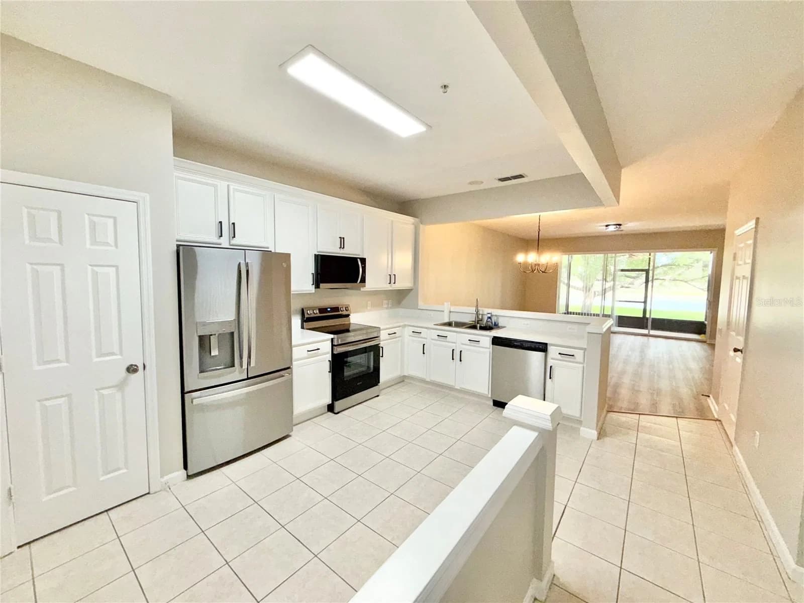 6001 TWAIN Street #106 5