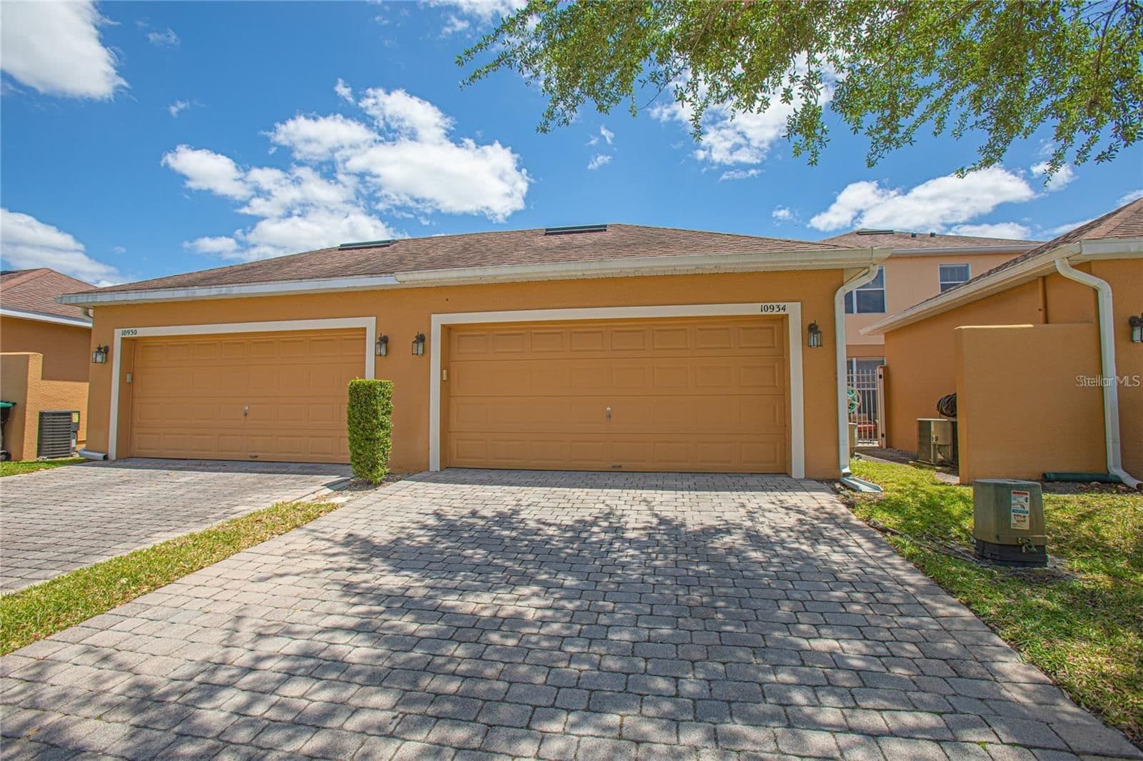 10934 SAVANNAH LANDING Circle, Orlando, FL 32832 2