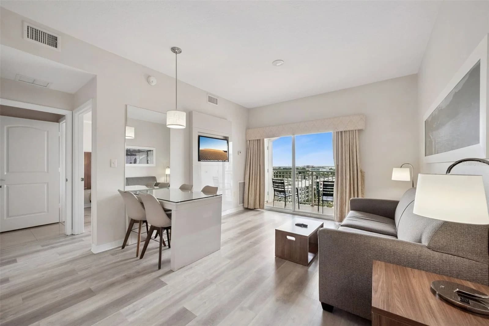 7395 UNIVERSAL Boulevard #1205 5