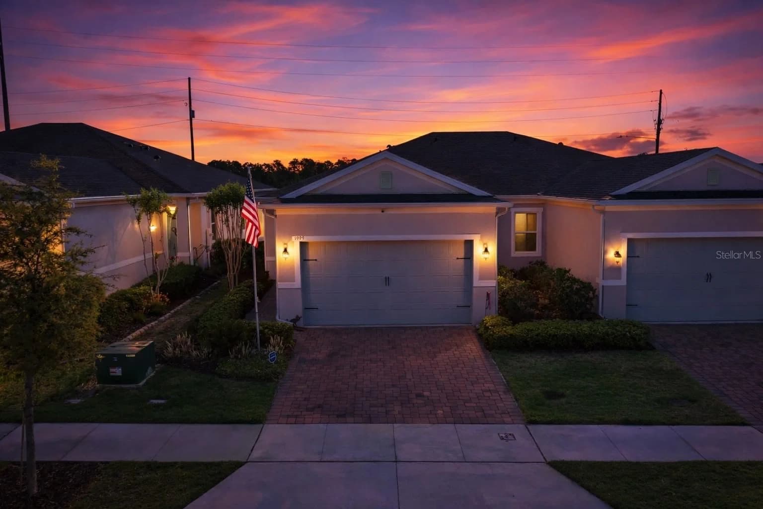 1999 KEY BAY 4