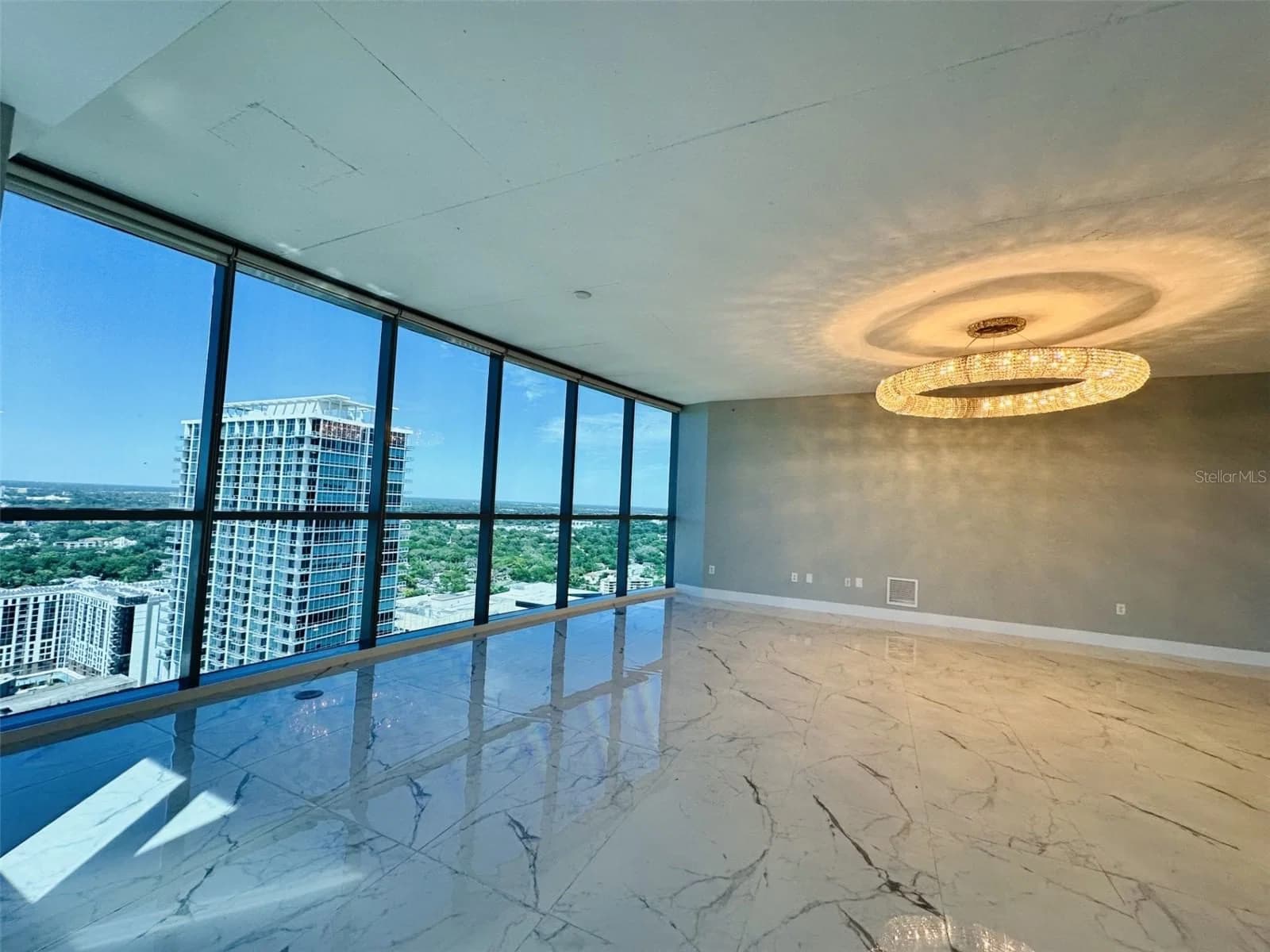 111-3 WASHINGTON Street, Orlando, FL 32801 2