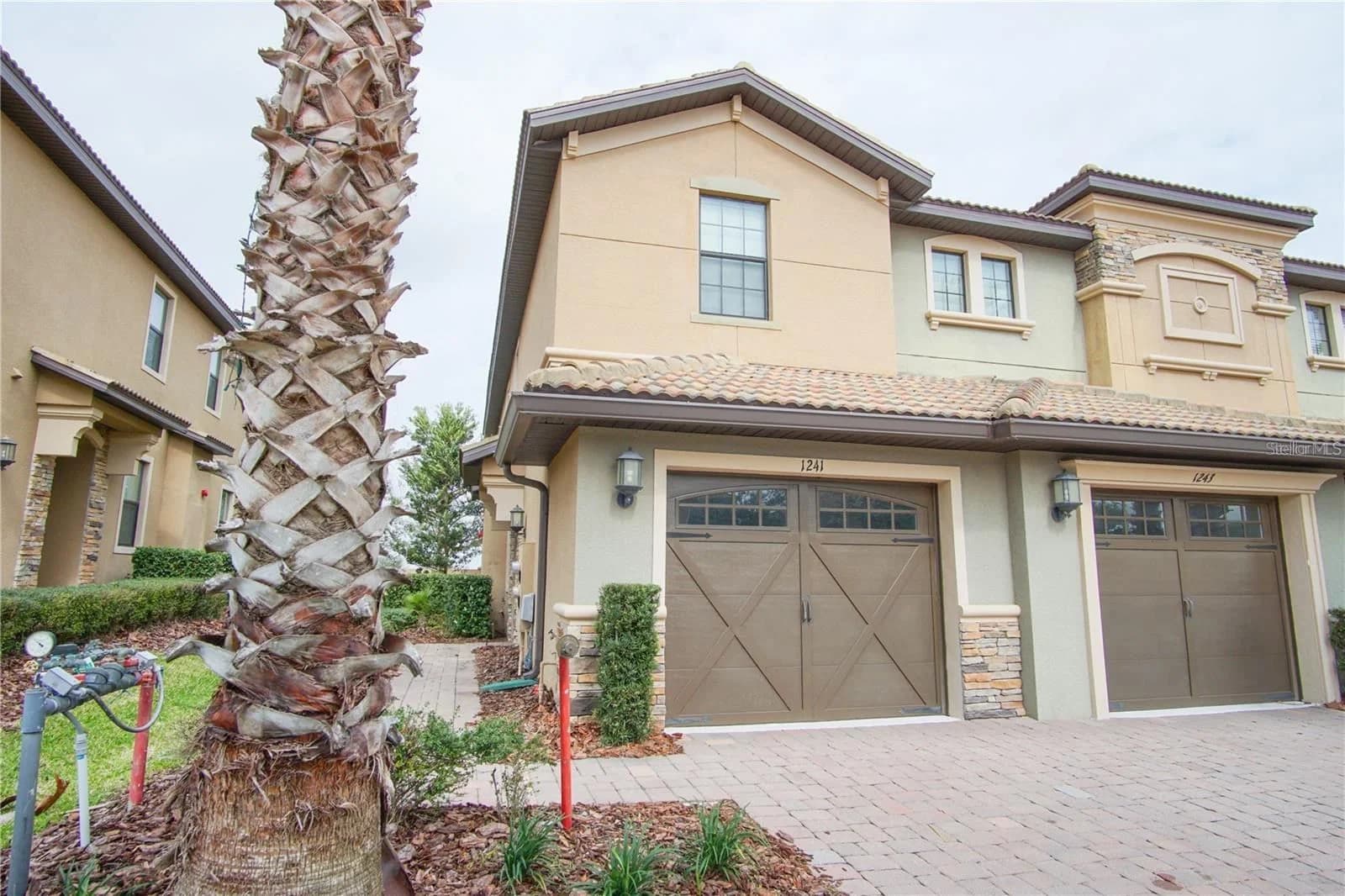 1241 LONG COVE 2