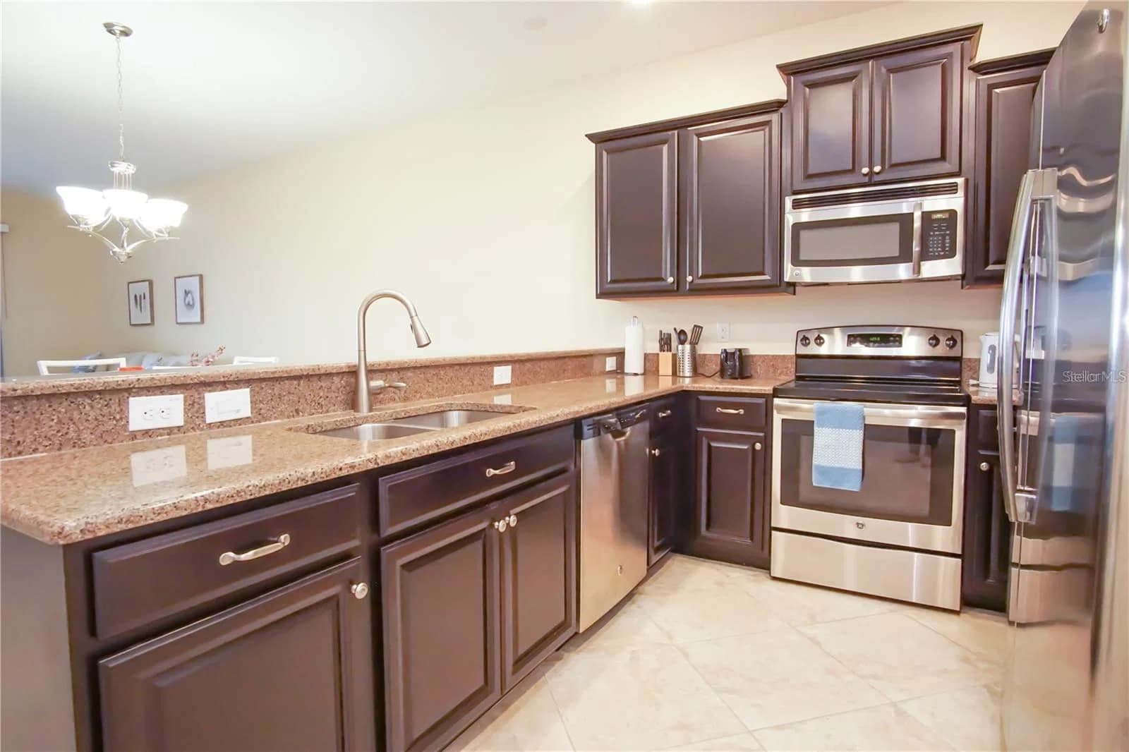 1241 LONG COVE 3