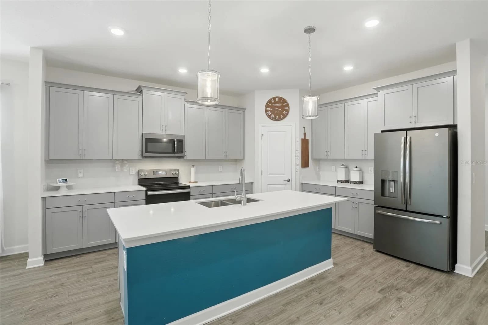 2154 CAMDEN 3