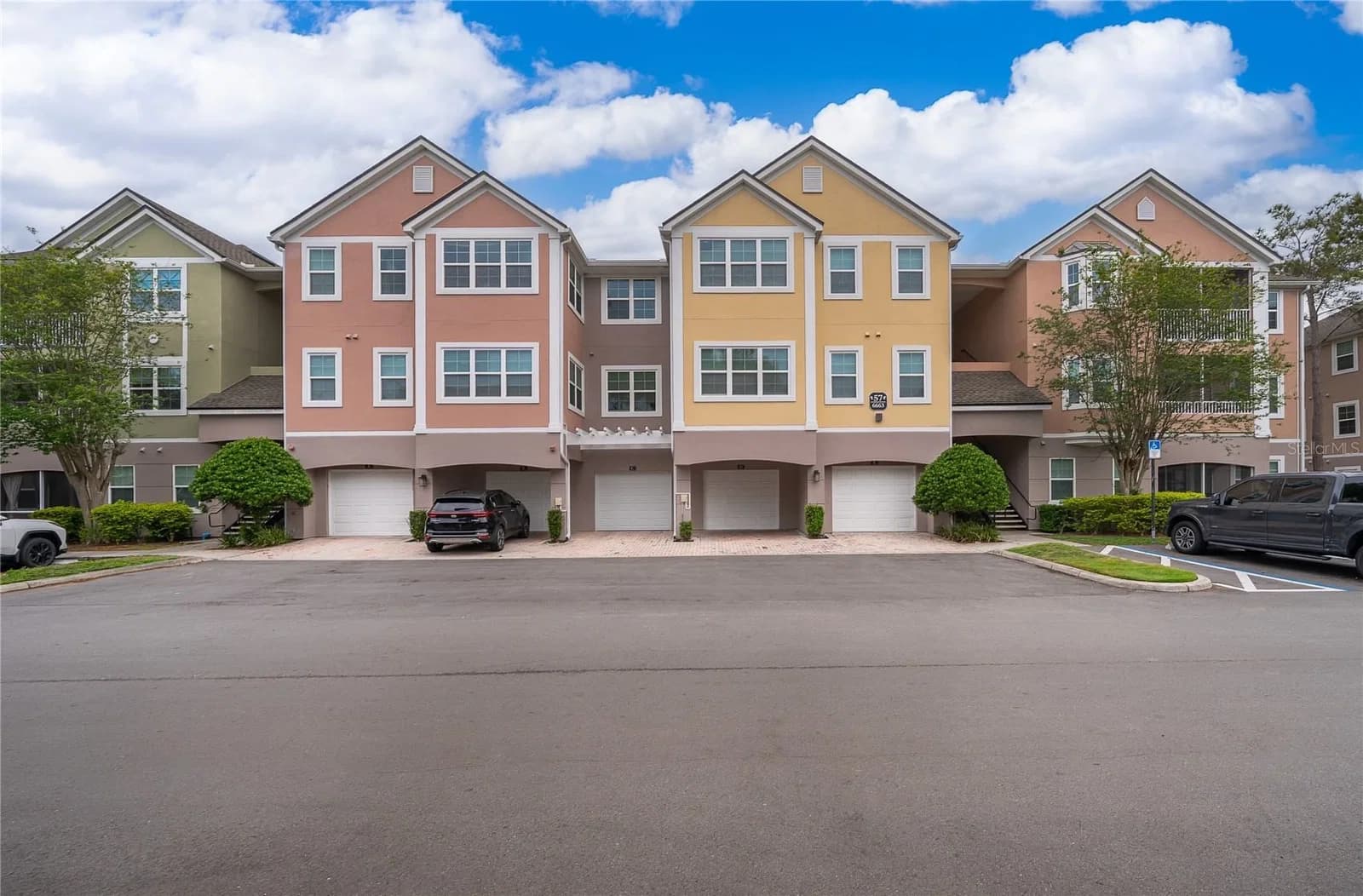 6663 QUEENS BOROUGH Avenue #208, Orlando, FL 32835