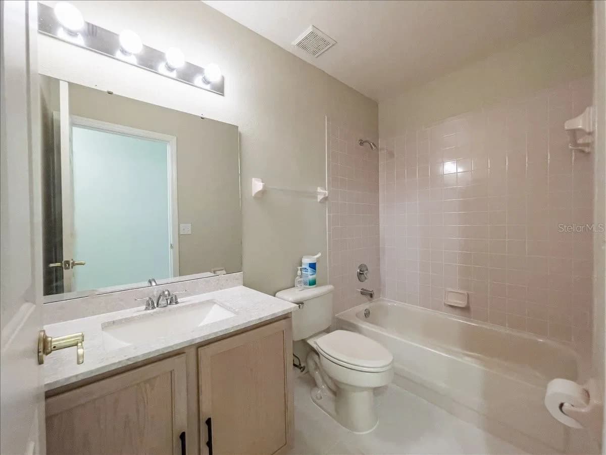 218 LANGFORD PARK 5