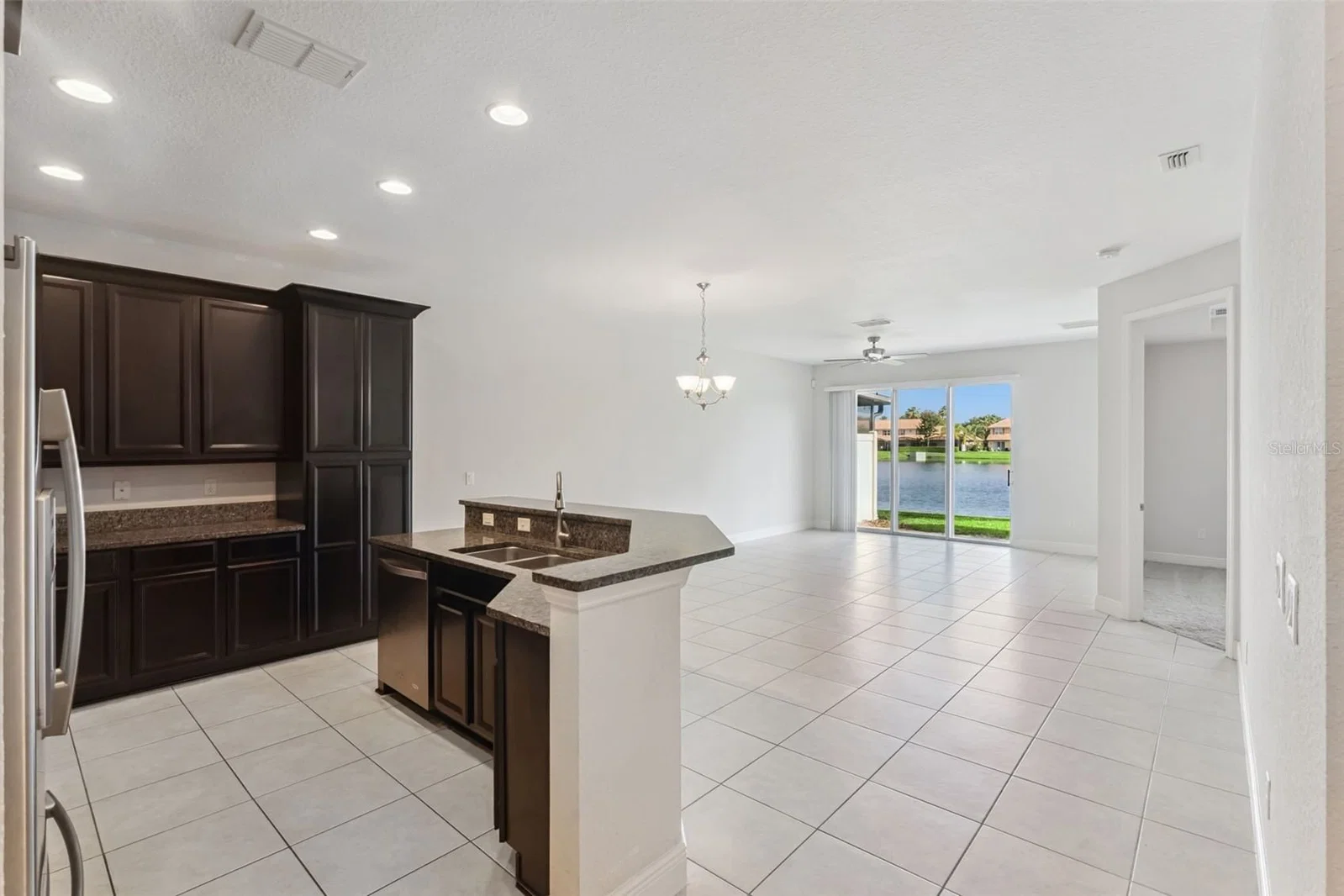 10738 BELFRY Circle, Orlando, FL 32832 3