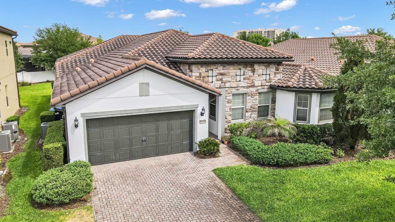 10944 CITRON OAKS Drive 4