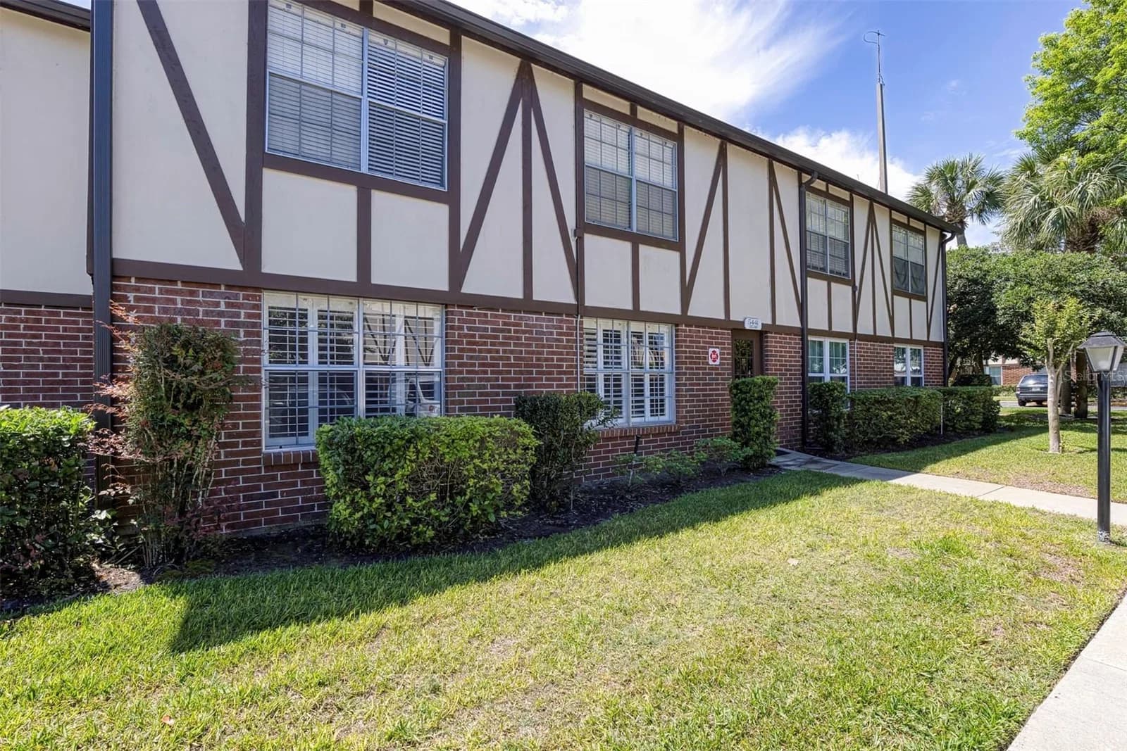 5441 HANSEL Avenue #J15, Orlando, FL 32809