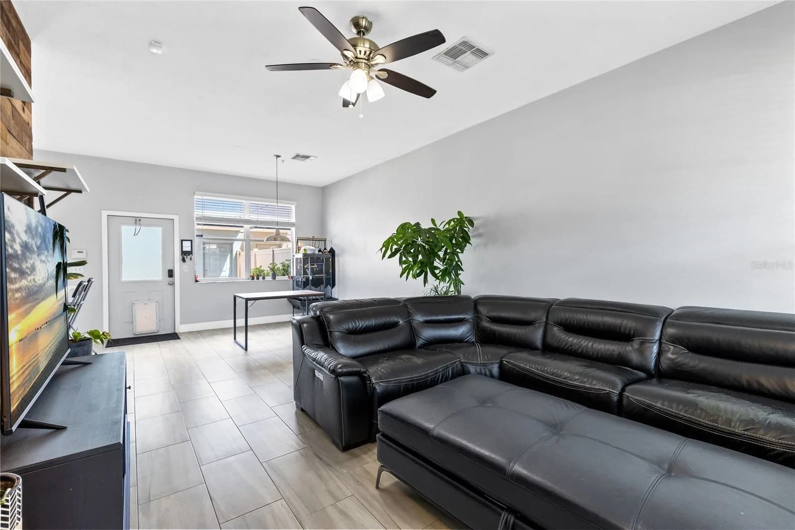 6187 CHAPLEDALE Drive, Orlando, FL 32829 3