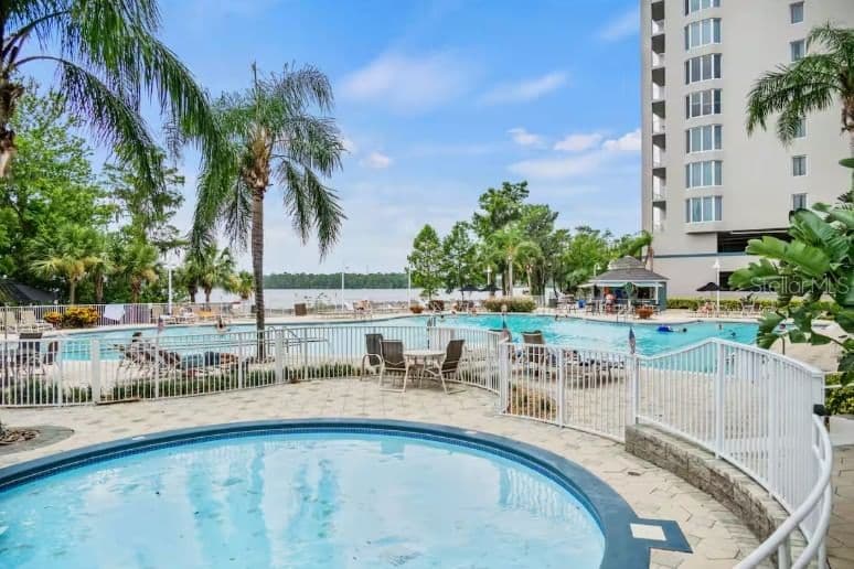 13415 BLUE HERON BEACH Drive #403 4