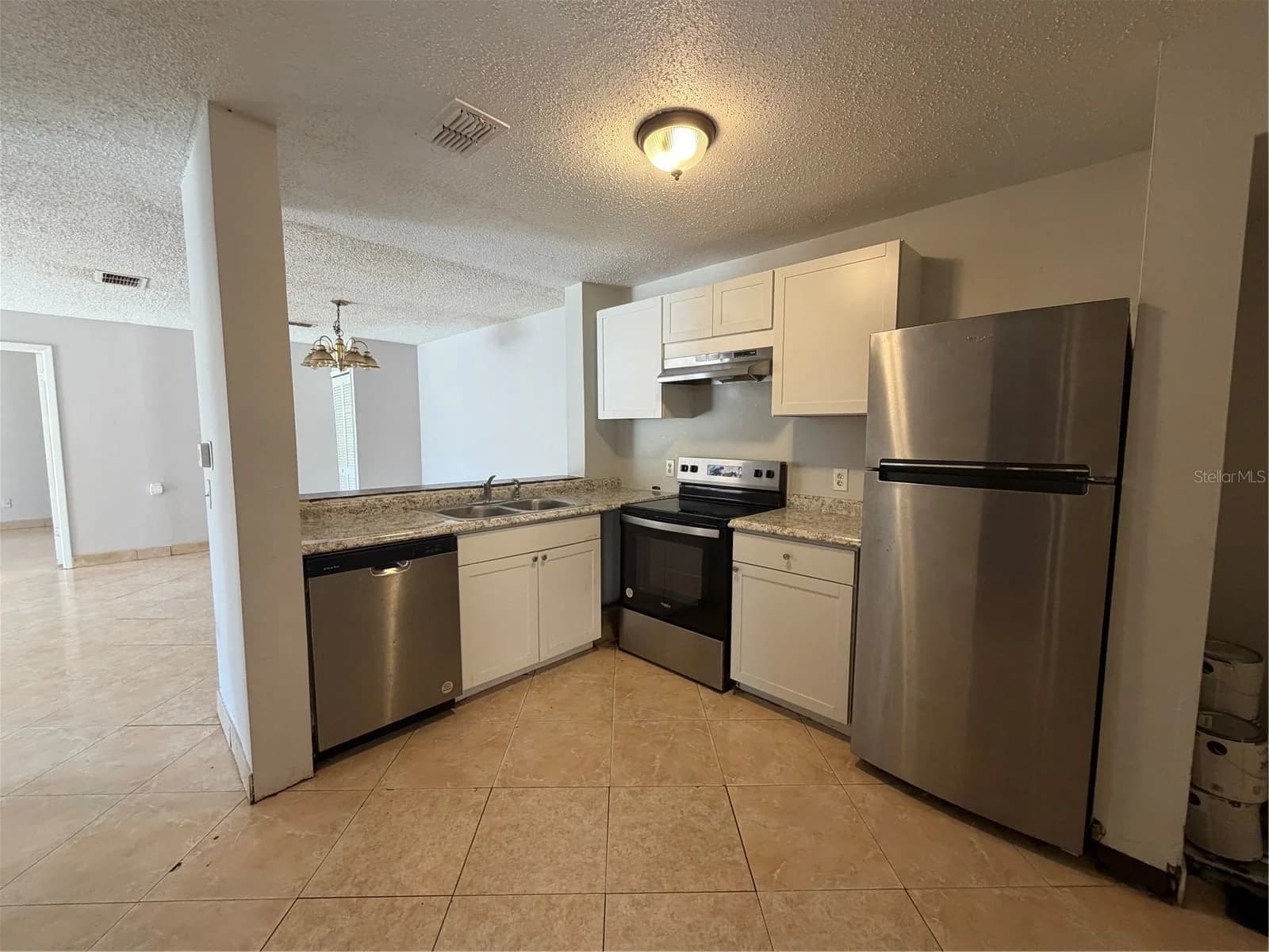 5225 VIA HACIENDA Circle #B115, Orlando, FL 32839 2