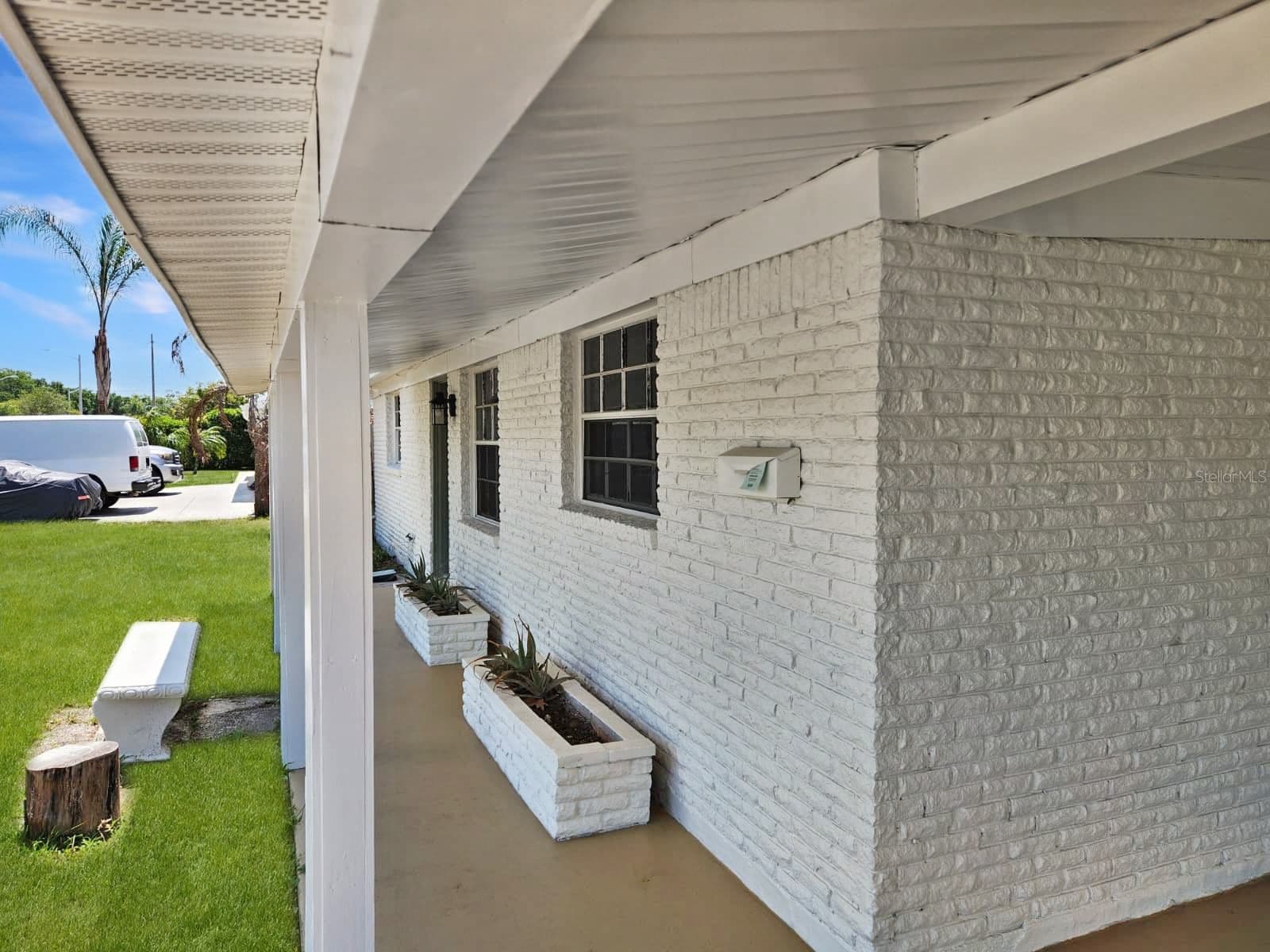 430 SANTIAGO Avenue 4