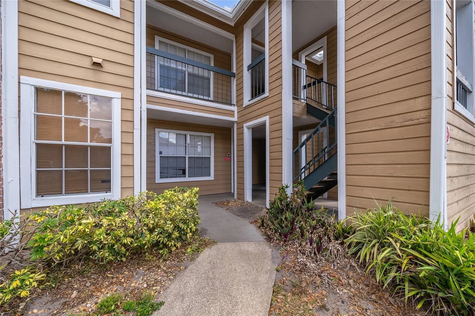 4367 THORNBRIAR Lane #206, Orlando, FL 32822 3