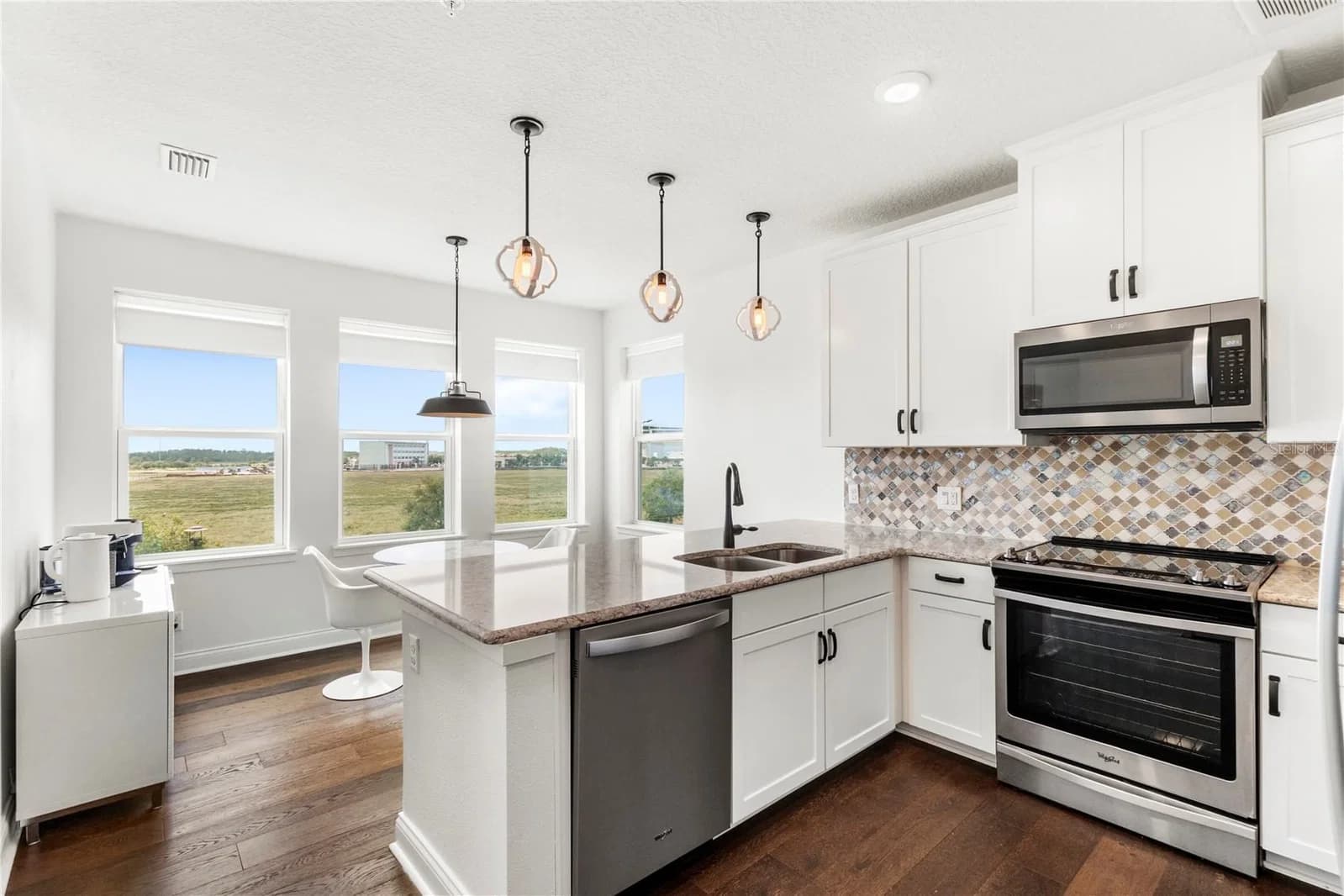 7573 LAUREATE Boulevard #1-307, Orlando, FL 32827 3