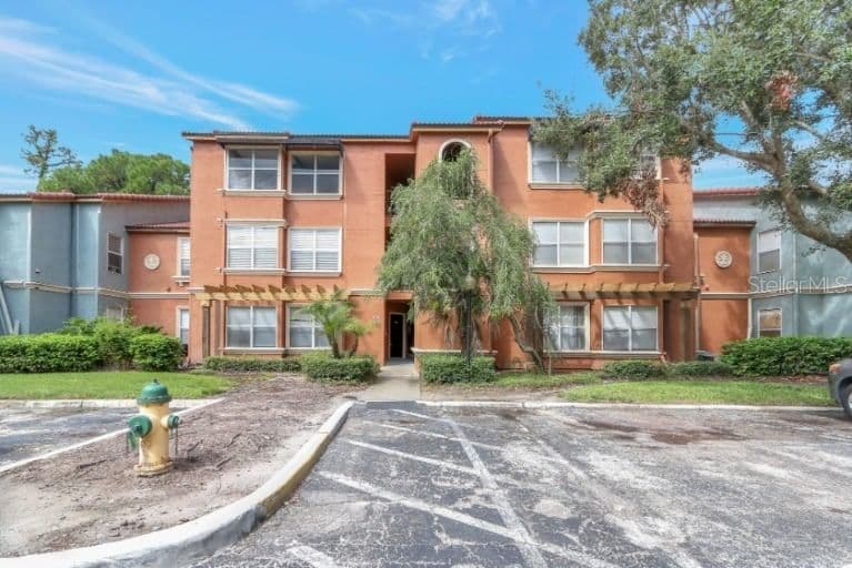 5160 CONROY Road #21, Orlando, FL 32811 2