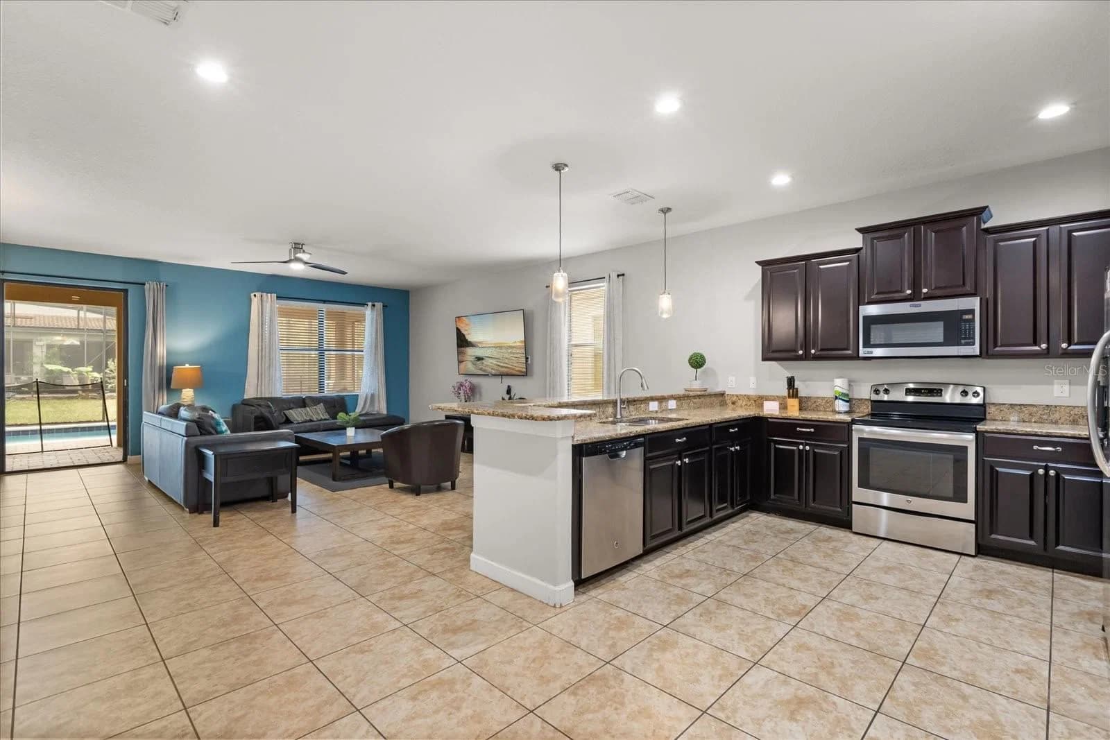 1454 MYRTLEWOOD 4