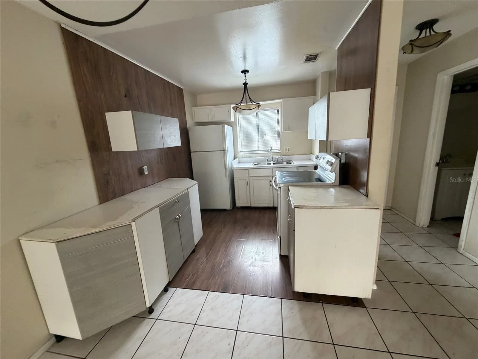 5861 CURRY FORD Road #12 4