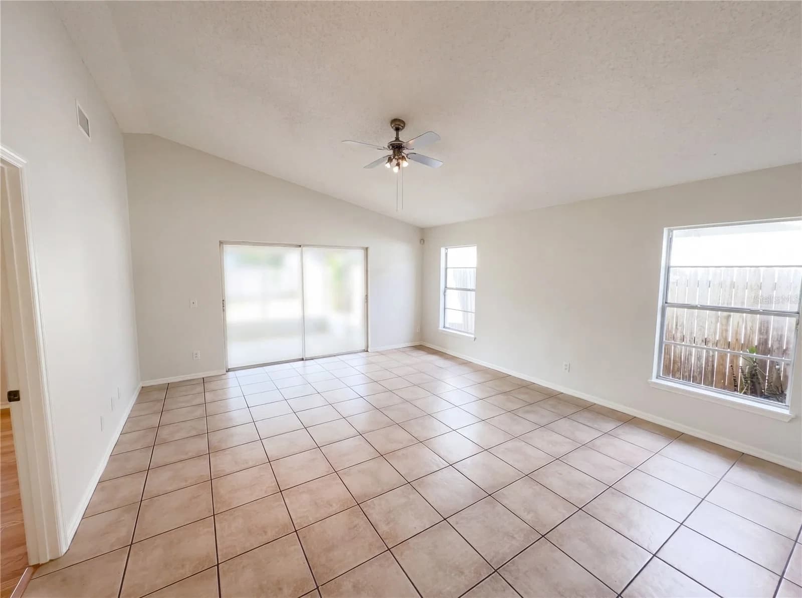 9814 DEAN COVE Lane, Orlando, FL 32825 3