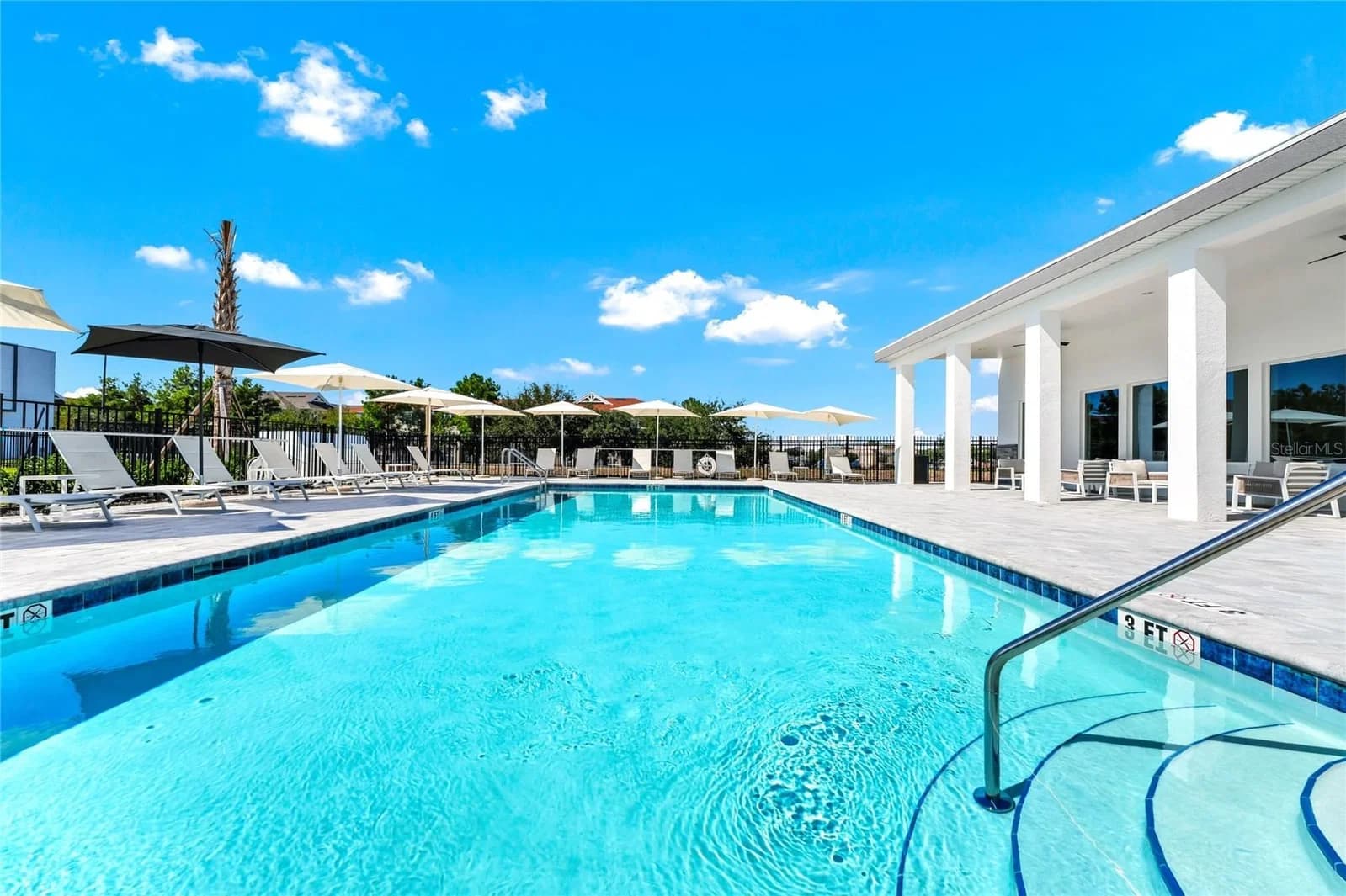 637 TRIKOMO DRIVE 3