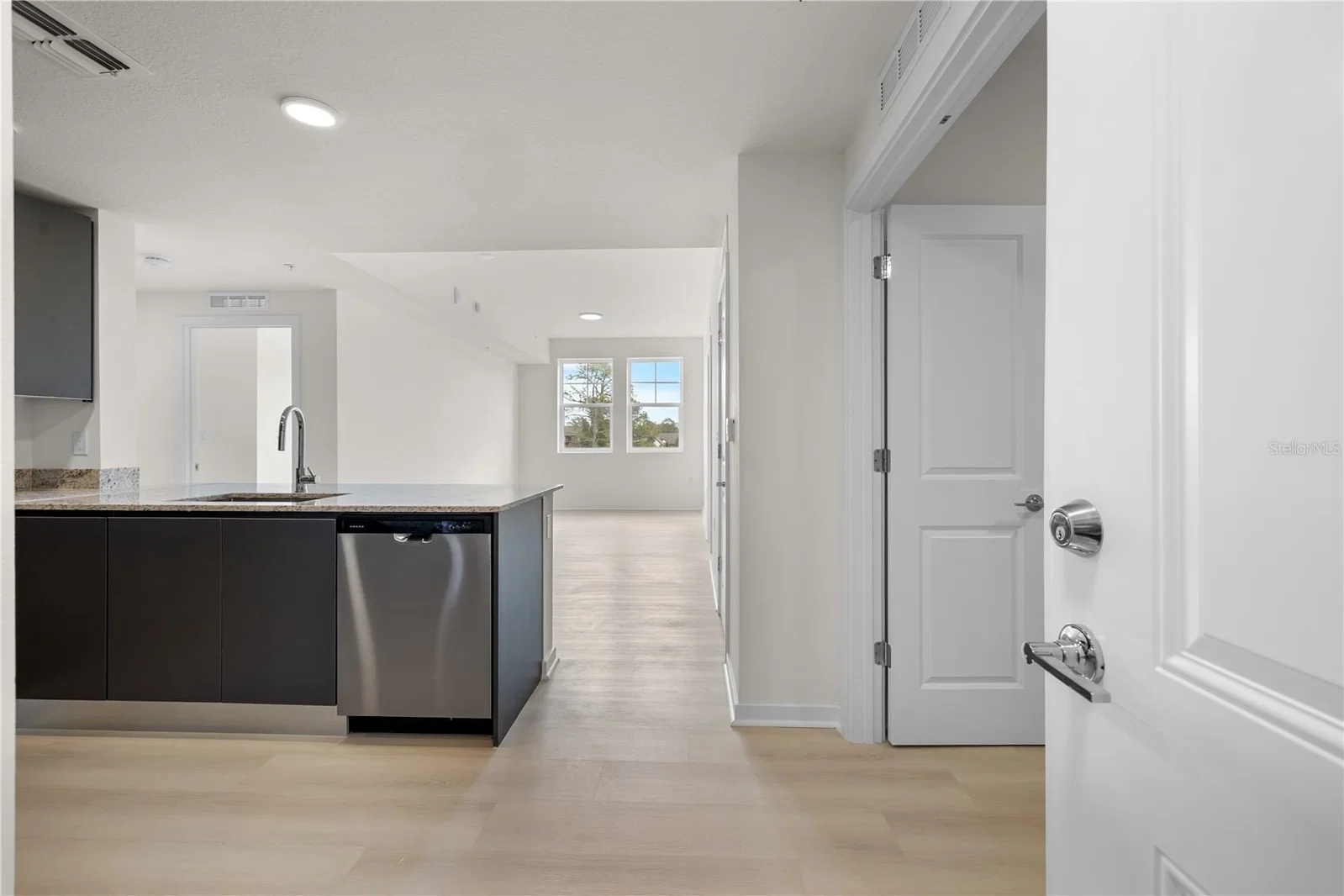 5579 MILLENIA PARK Boulevard #323 4