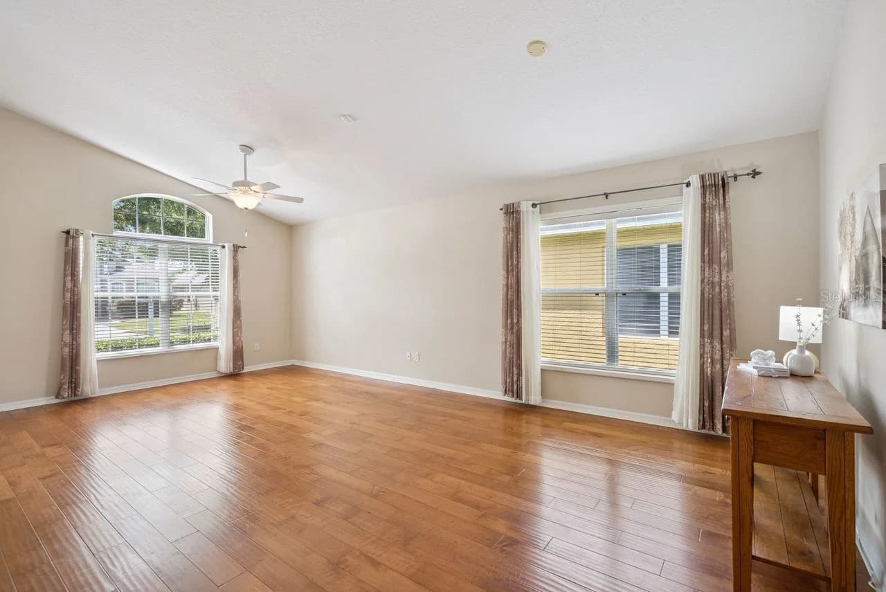 5345 LOS PALMA VISTA Drive 4