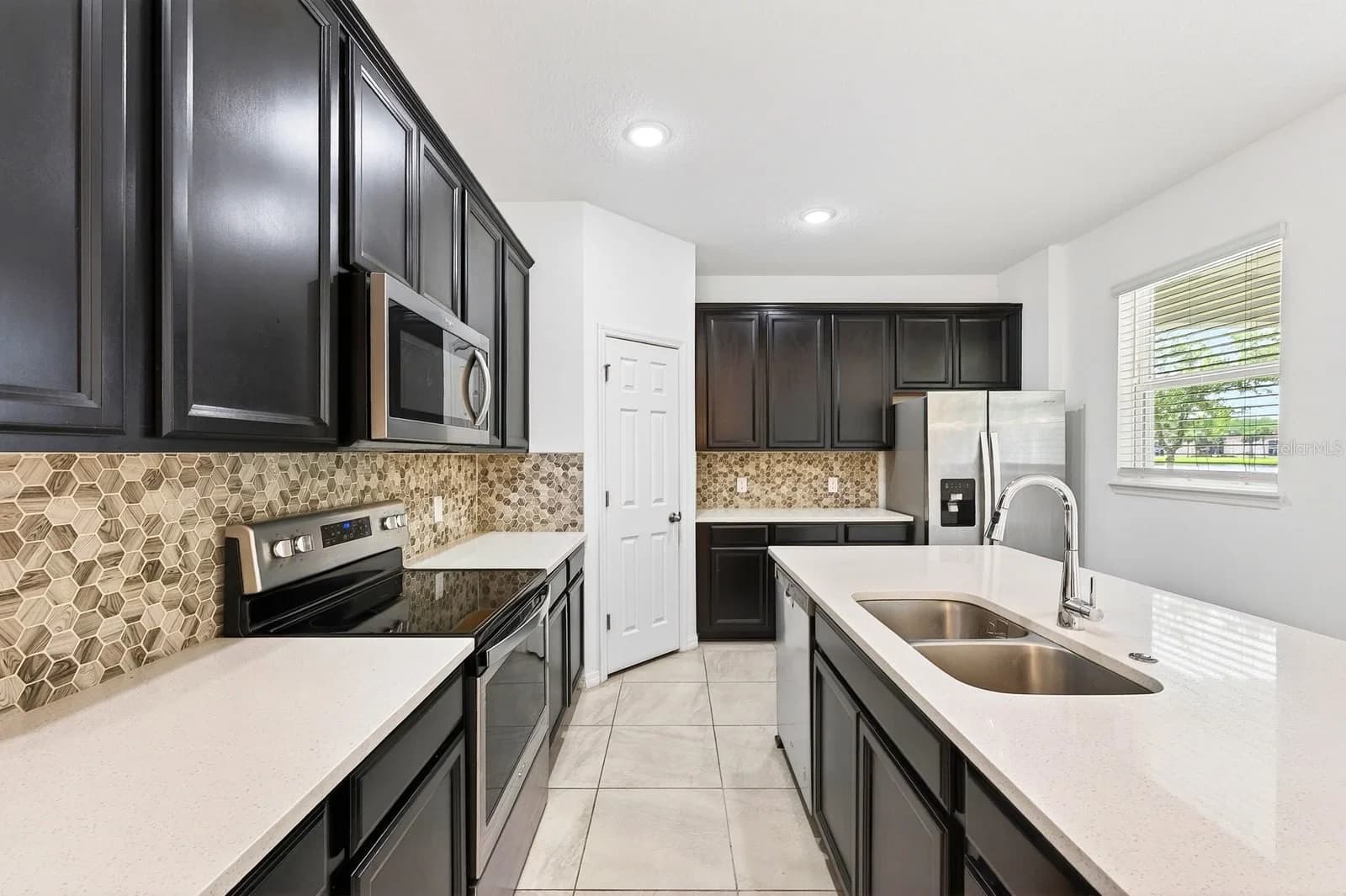 15523 WILLOW ARBOR Circle 5