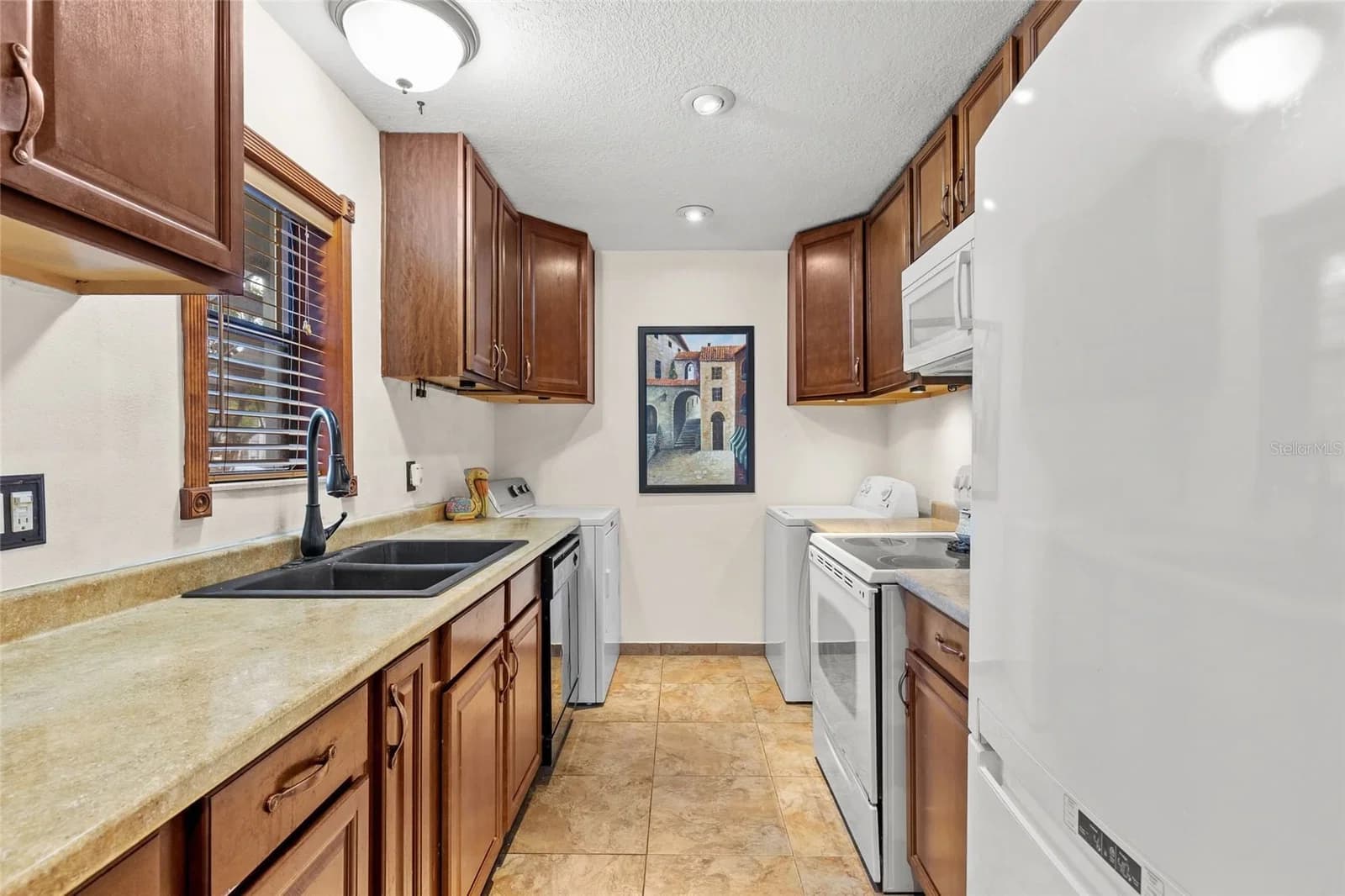 4340 AQUA VISTA Drive #A, Orlando, FL 32839 3
