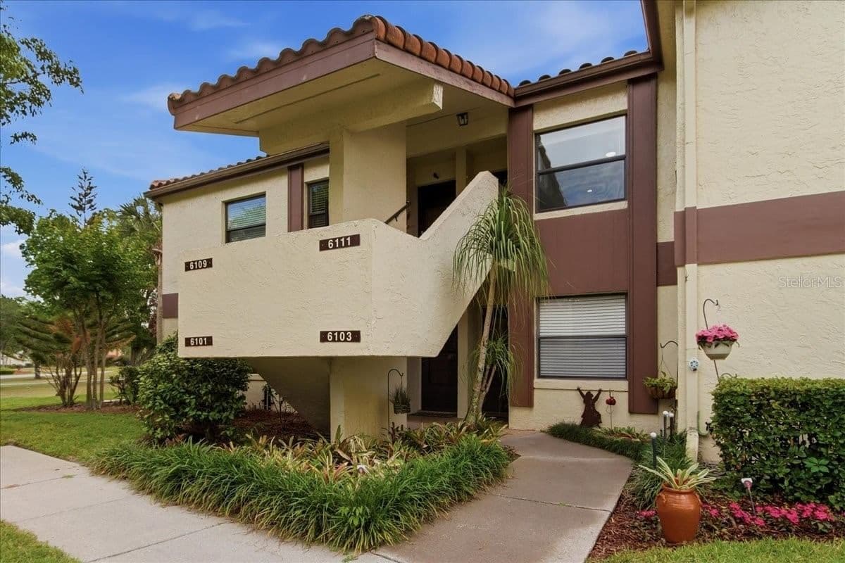 6111 LAKE POINTE Drive #202 4