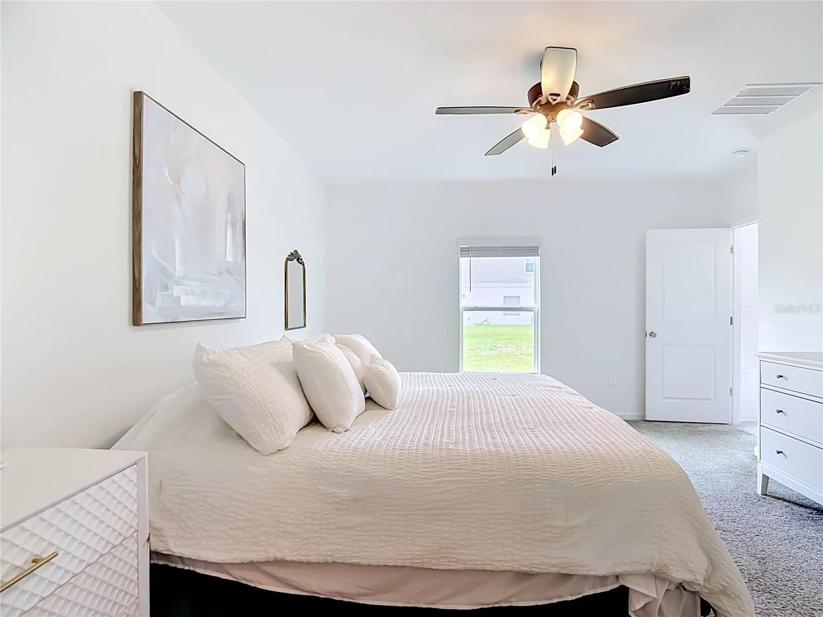 526 HATTERAS 2
