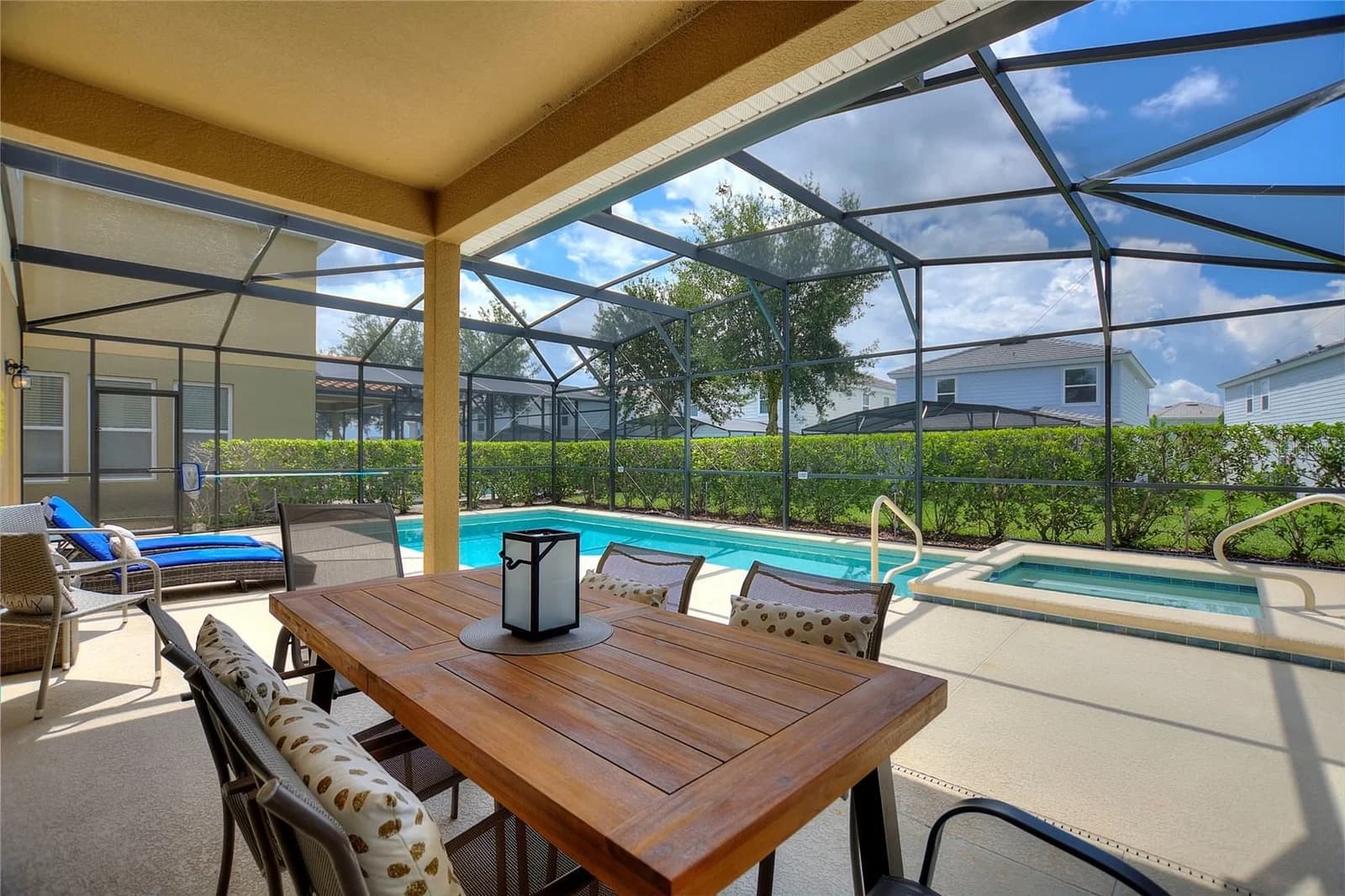 5368 OAKBOURNE 2