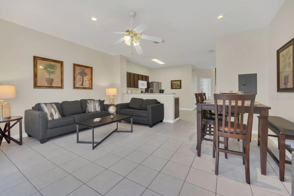 2545 RENSHAW, Kissimmee, FL 34747 2