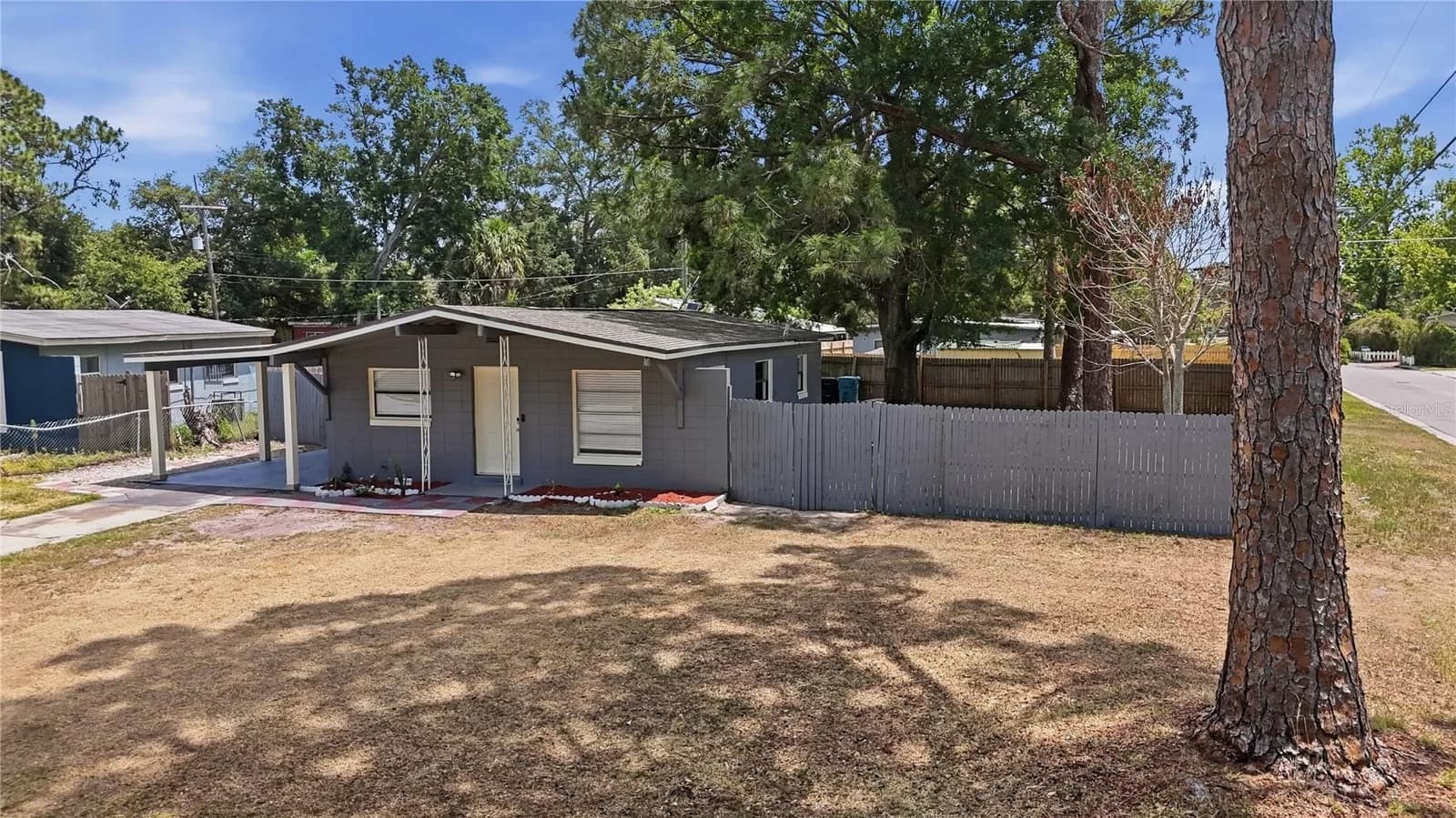 1401 RADLEIGH Place, Orlando, FL 32808 2