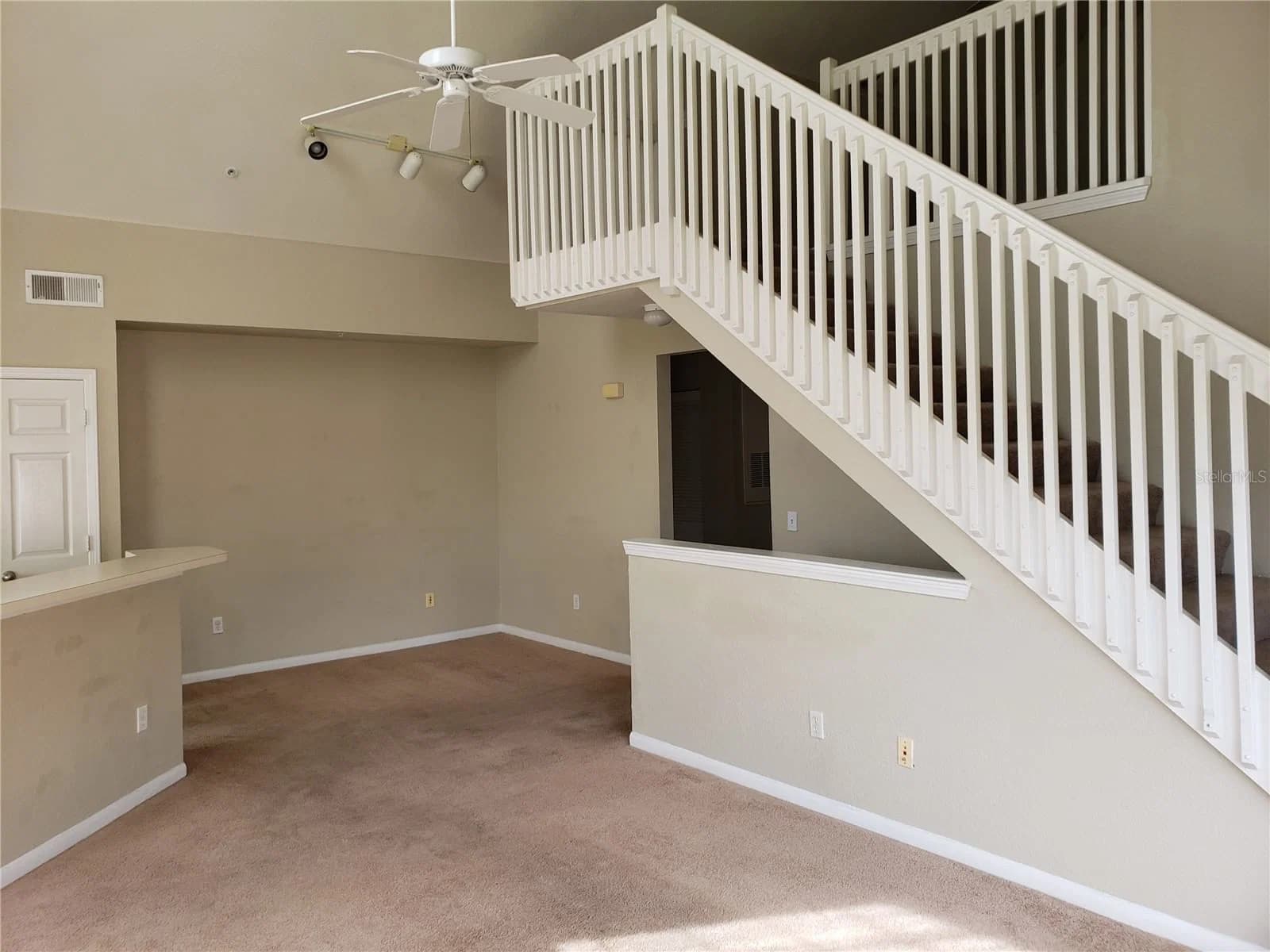 9069 LEE VISTA Boulevard #1210, Orlando, FL 32829 2