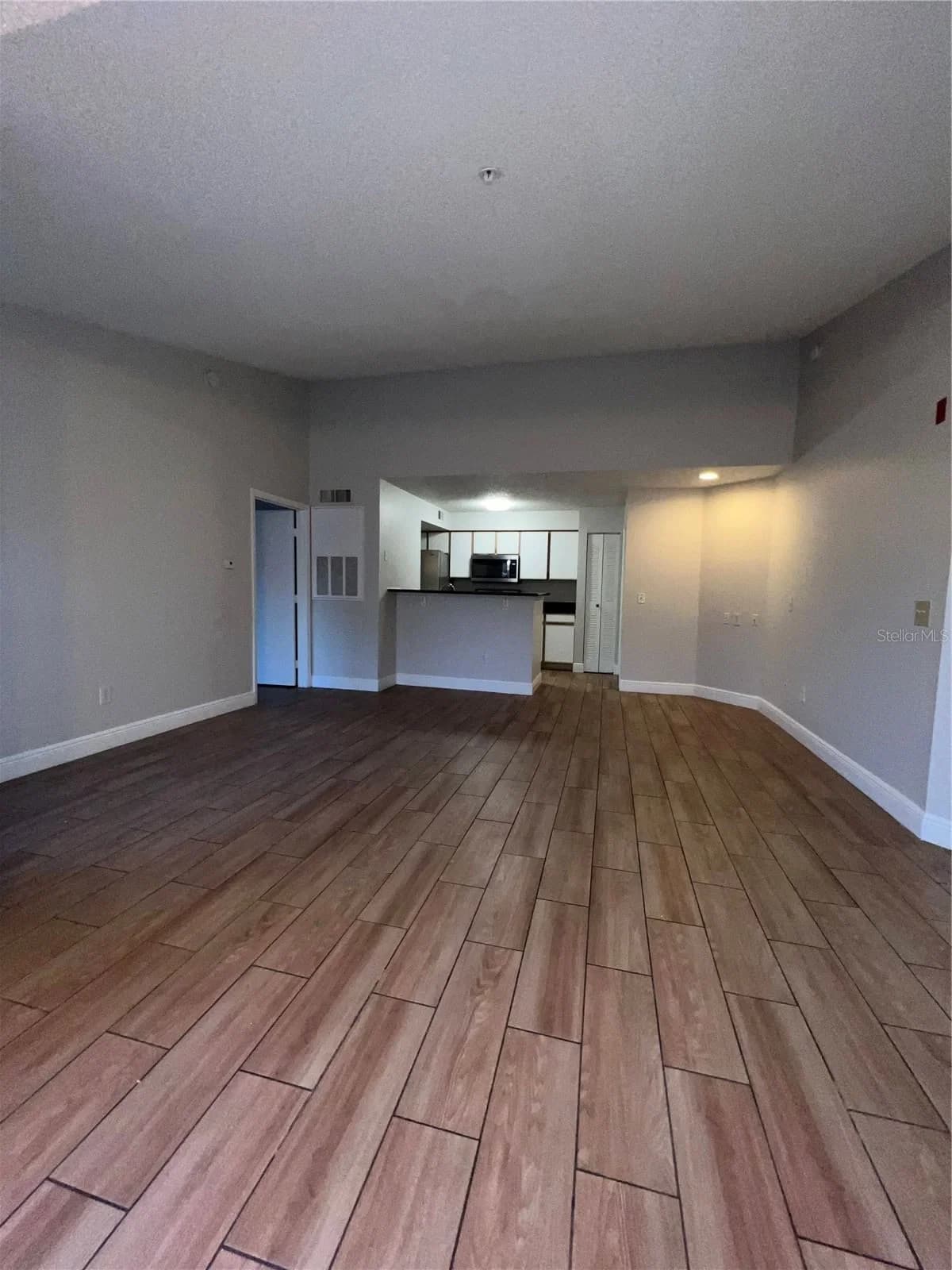 2216 GRAND CAYMAN 5