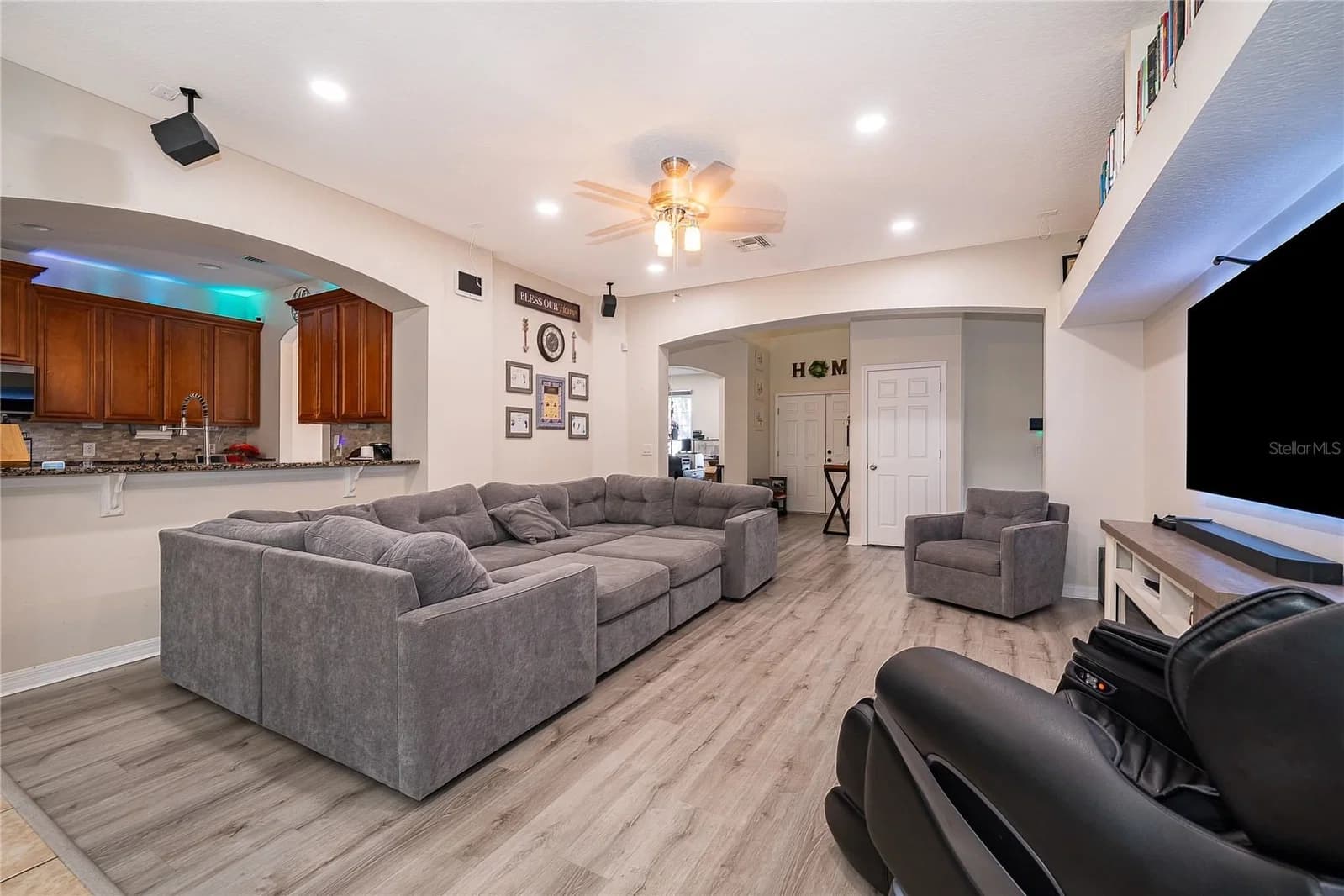 9808 BENNINGTON CHASE Drive 4